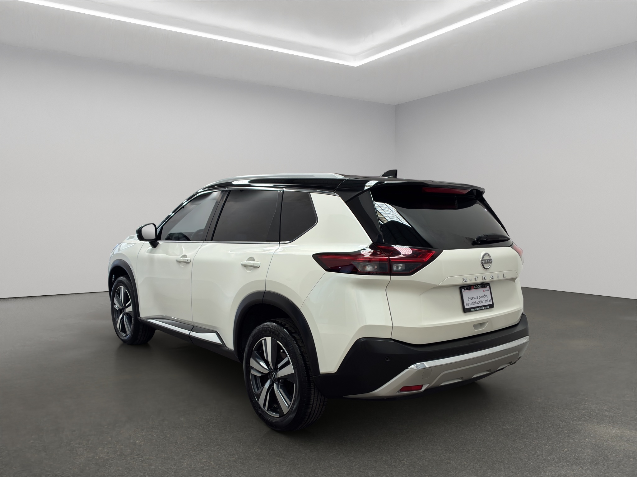 Nissan X-Trail  5 pts. Platinum Plus, TA, piel, QCP, GPS, ADAS, RA-19 2024