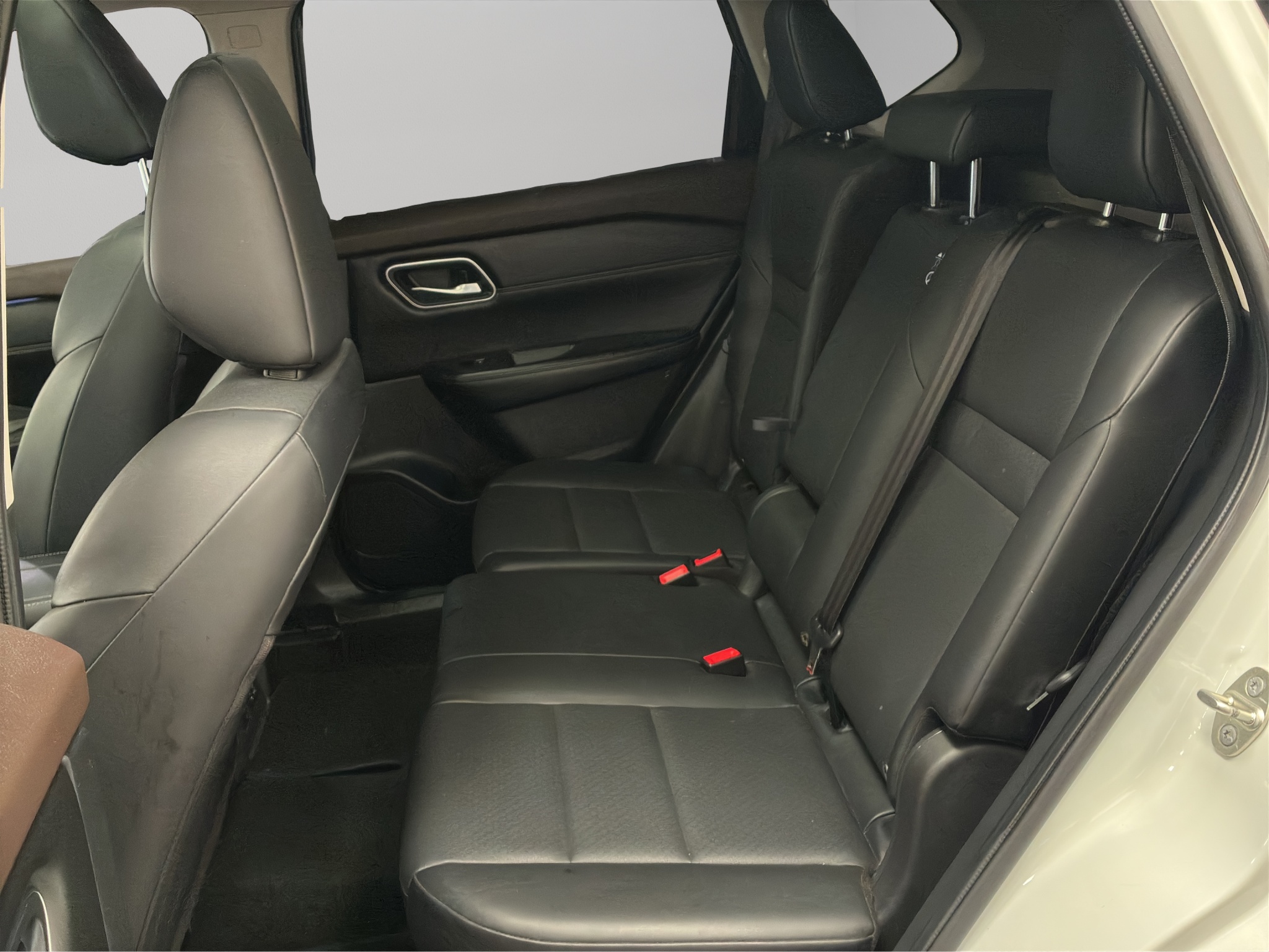 Nissan X-Trail  5 pts. Platinum Plus, TA, piel, QCP, GPS, ADAS, RA-19 2024