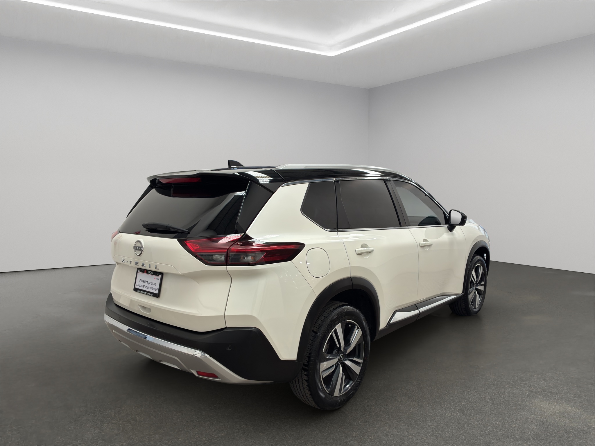 Nissan X-Trail  5 pts. Platinum Plus, TA, piel, QCP, GPS, ADAS, RA-19 2024
