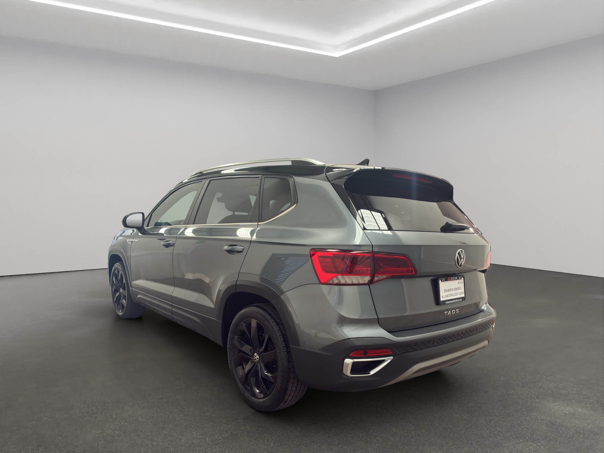 Volkswagen Taos VUD 5 pts. Highline, 150 HP, 1.4T, TA, piel, TP, f. led, RA-18 2023