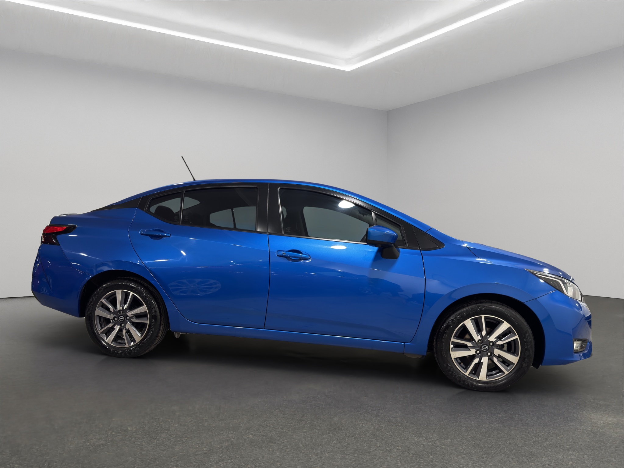 Nissan Versa 4 pts. Advance, TM5, a/ac., f. niebla, RA-16 2024