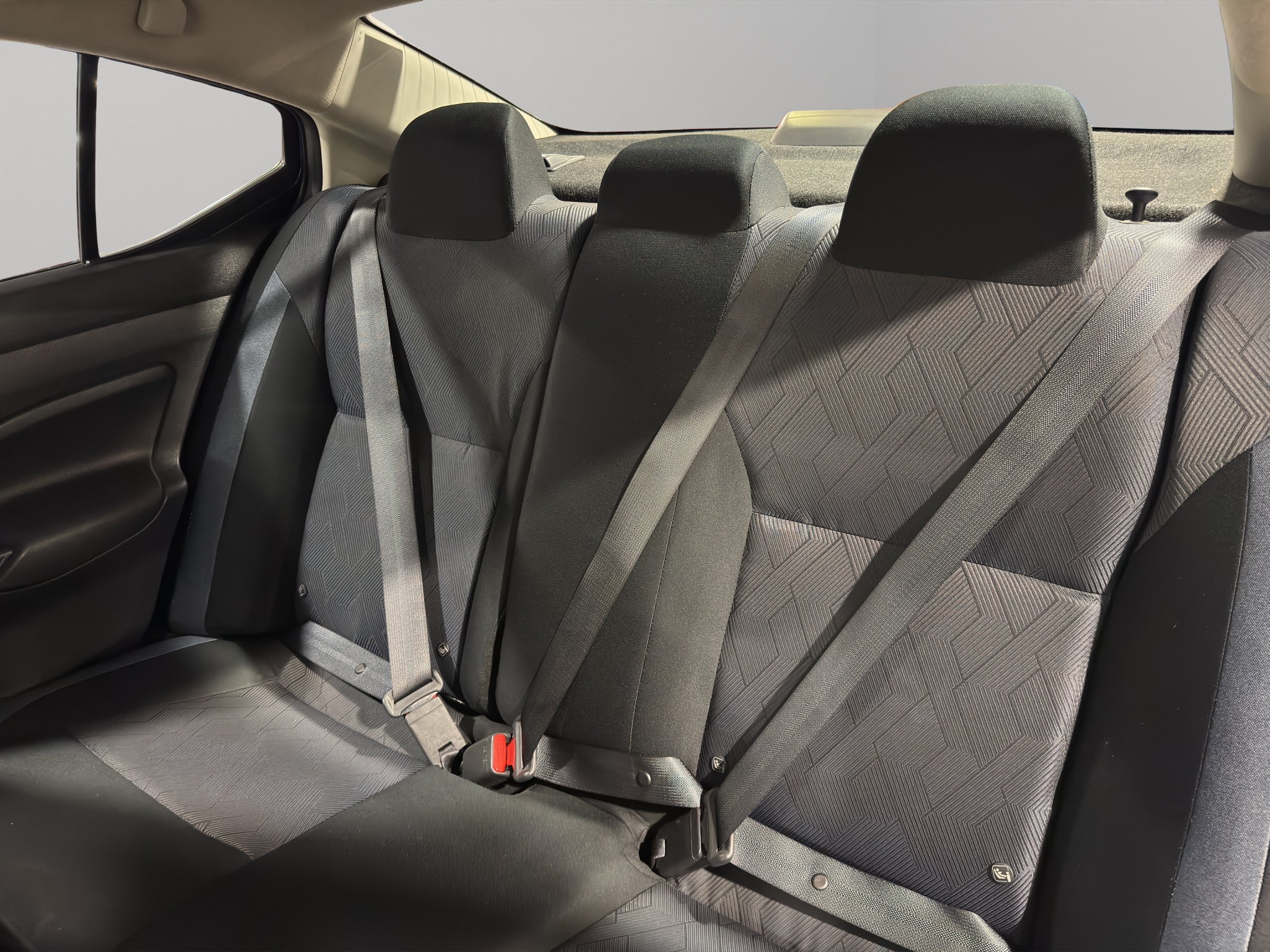 Nissan Versa 4 pts. Advance, TM5, a/ac., f. niebla, RA-16 2024