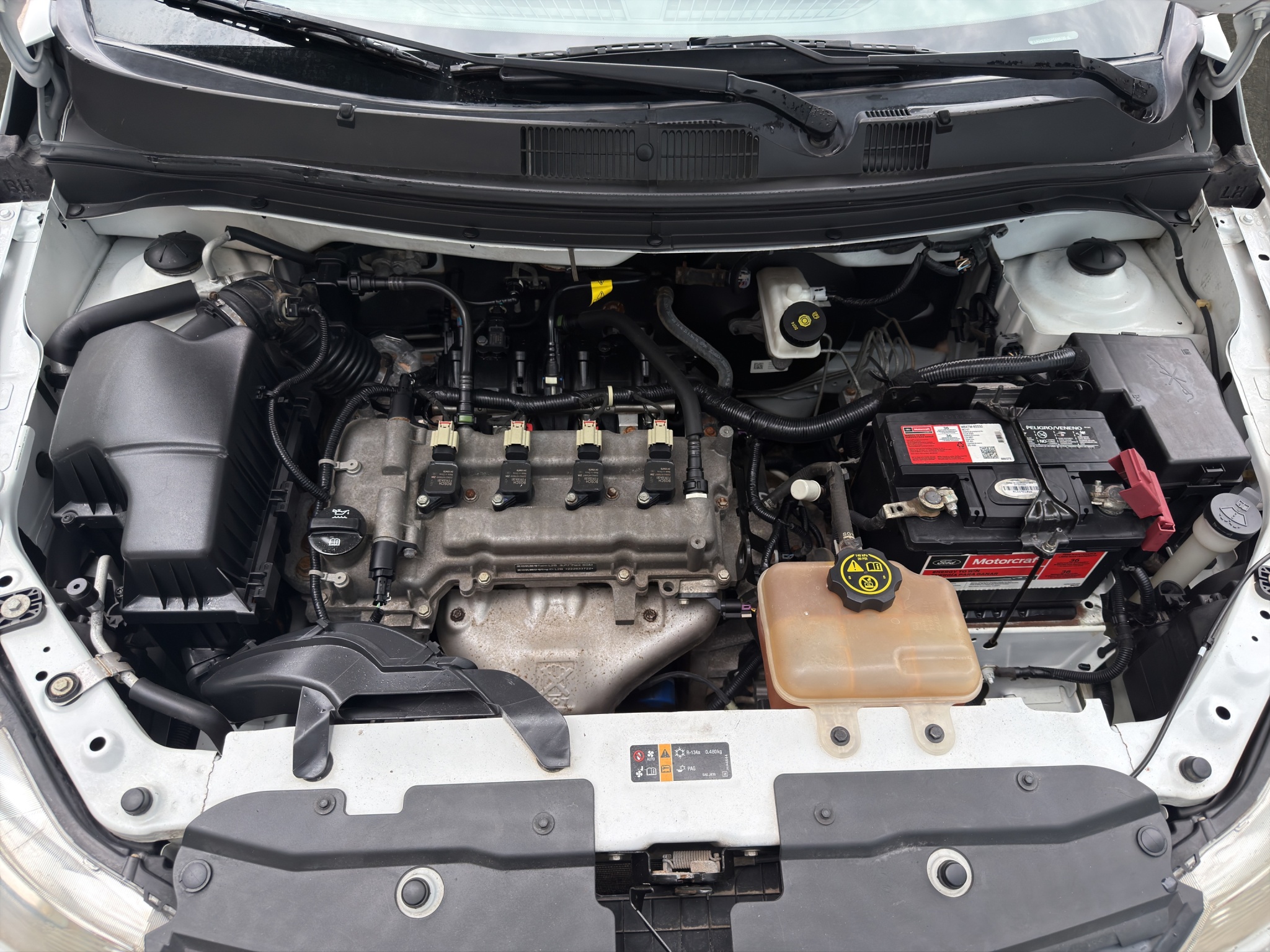 Chevrolet Aveo 4 pts. LS, TM5, a/ac., R-14 (línea anterior) 2023
