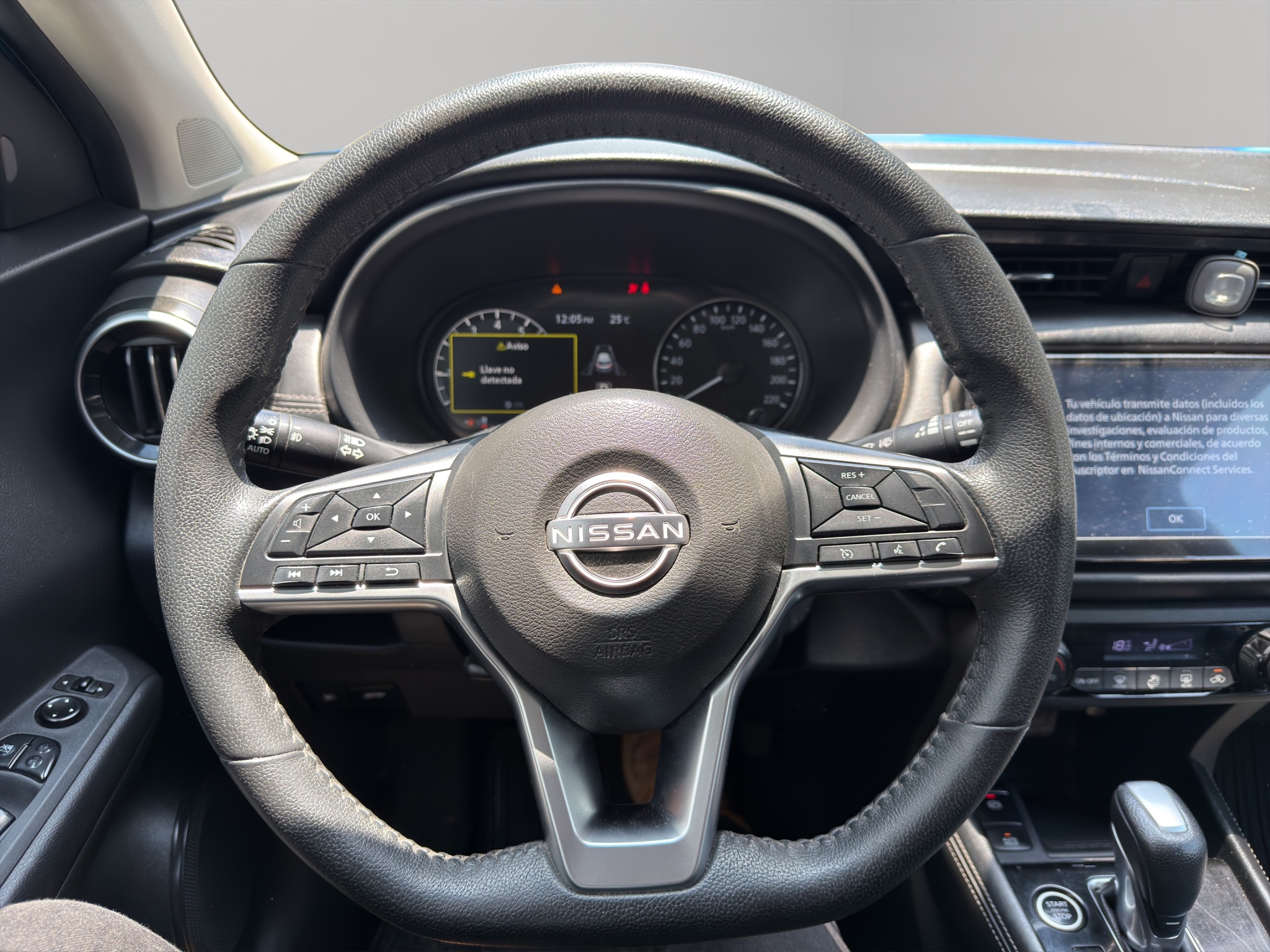 Nissan Kicks 5 pts. Exclusive, 1.6l, TA, a/ac. Aut., piel, GPS, RA-17 2023