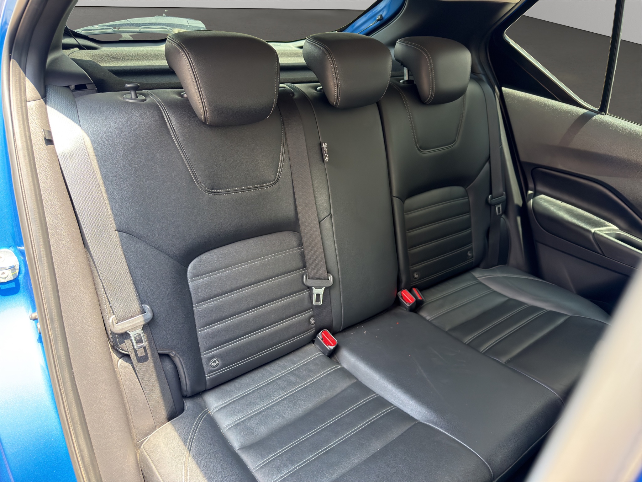 Nissan Kicks 5 pts. Exclusive, 1.6l, TA, a/ac. Aut., piel, GPS, RA-17 2023