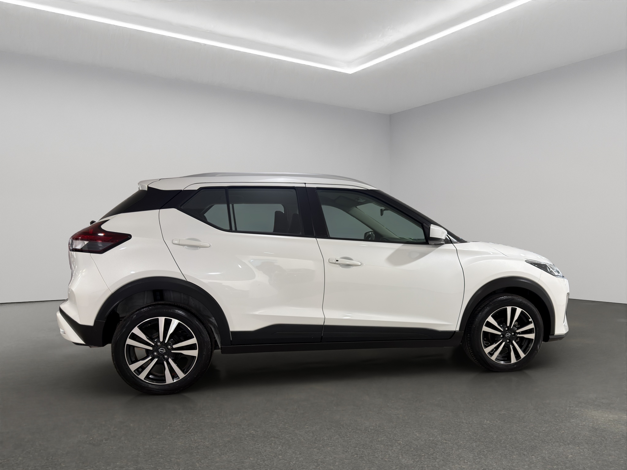 Nissan Kicks 5 pts. Advance, 1.6l, TM5, a/ac., VE, RA-16 (línea anterior) 2024
