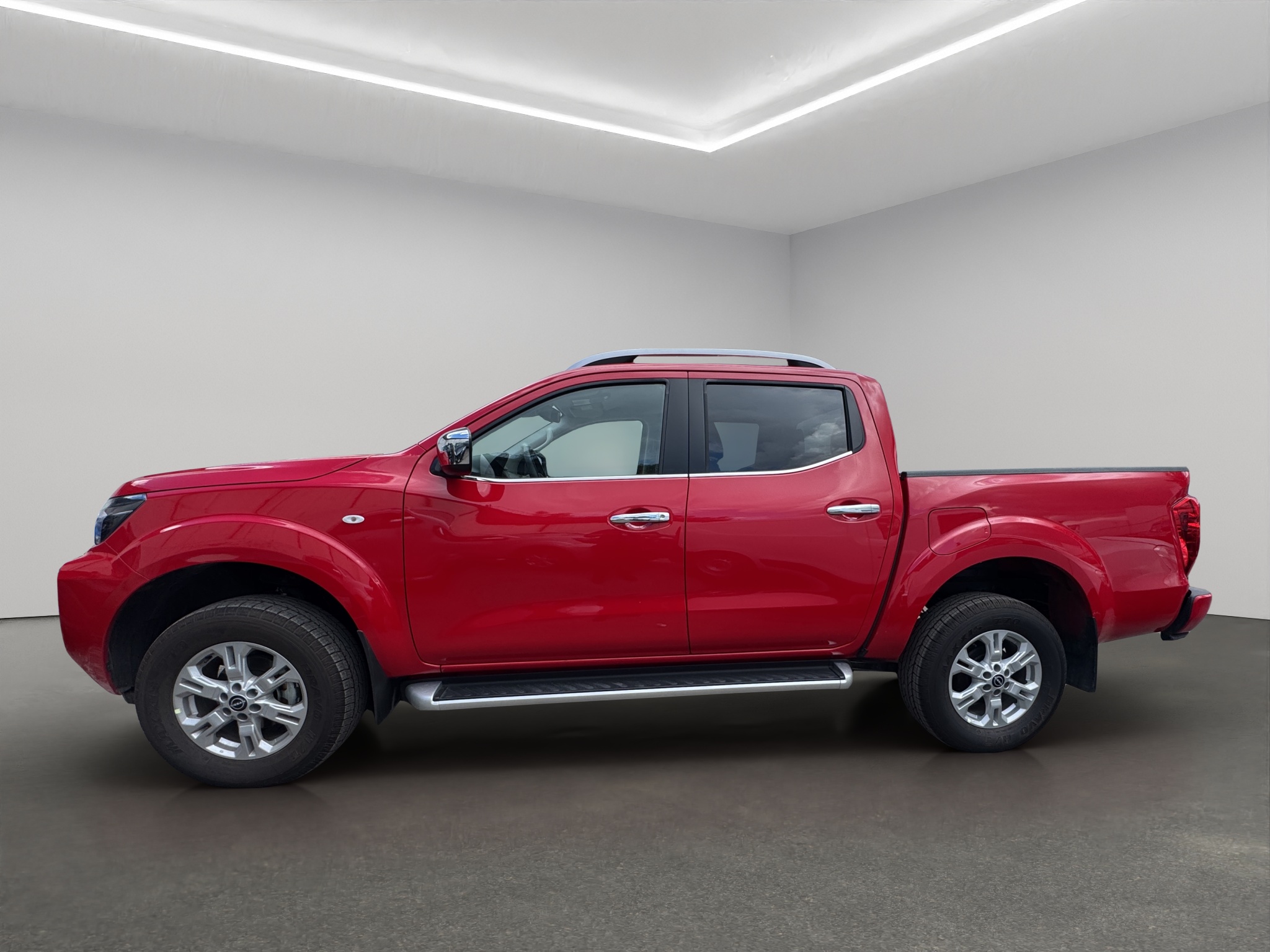 Nissan Comerciales Frontier y NP 300 Frontier Pick-Up 4 pts. Frontier LE, Doble Cab., L4, 2.5l, TM6, a/ac., VE, estribos, RA-17 2025