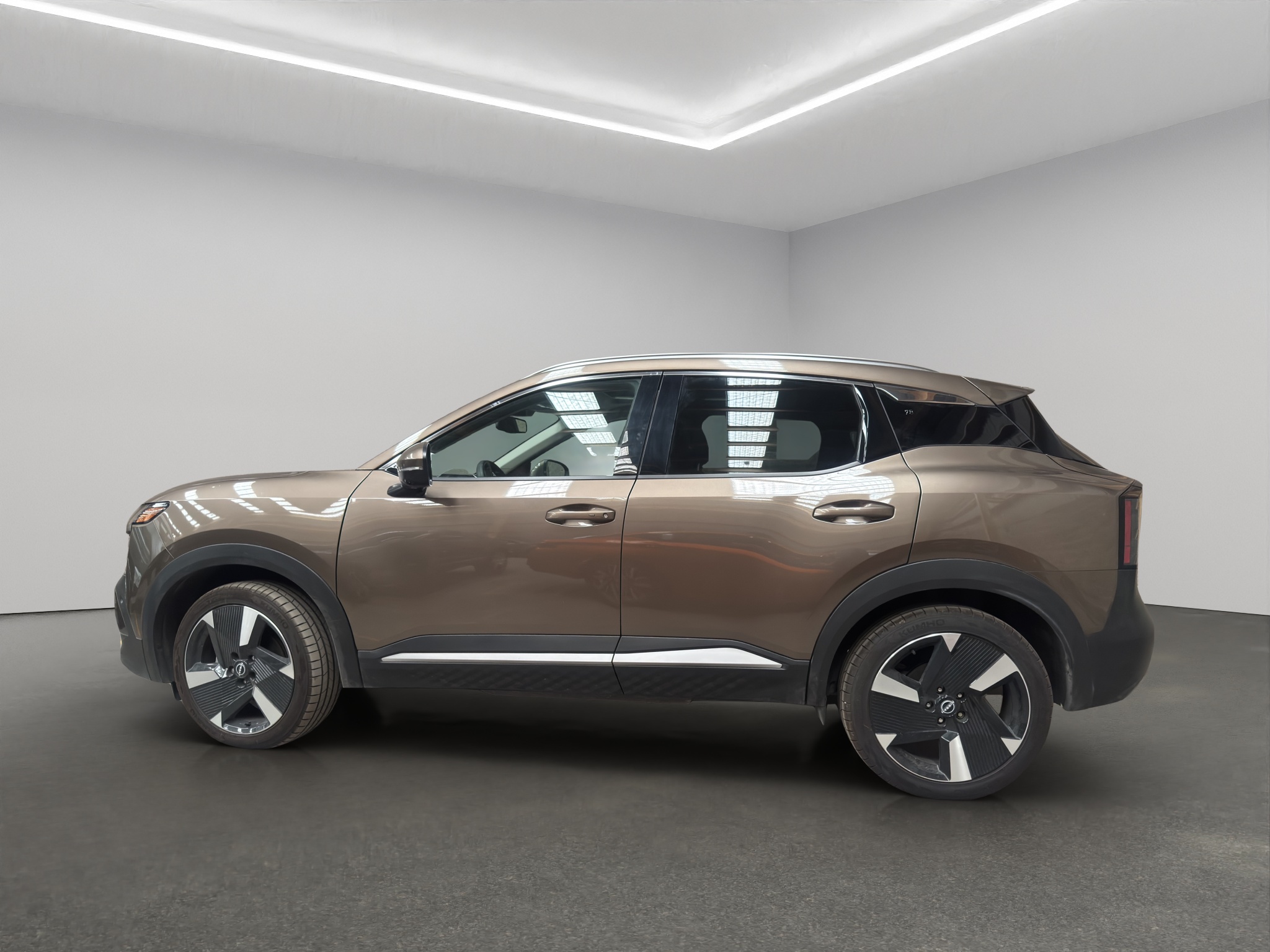 Nissan Kicks  5 pts. Platinum, 2.0l, TA, TP, s. Bose, pantalla touch 12 2025