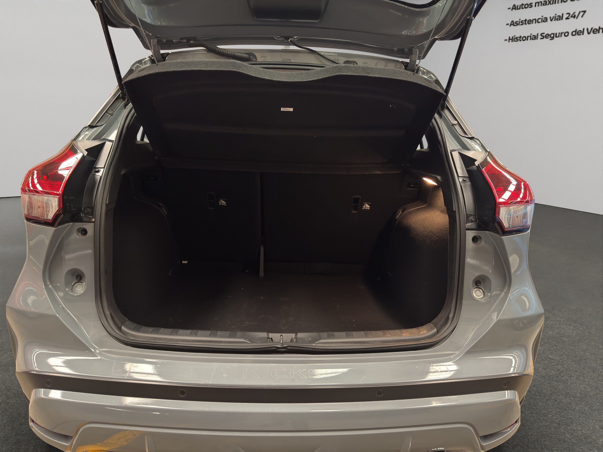 Nissan Kicks VUD 5 pts. Play Advance, 1.6l, TM5, RA-17 (línea nueva) 2025
