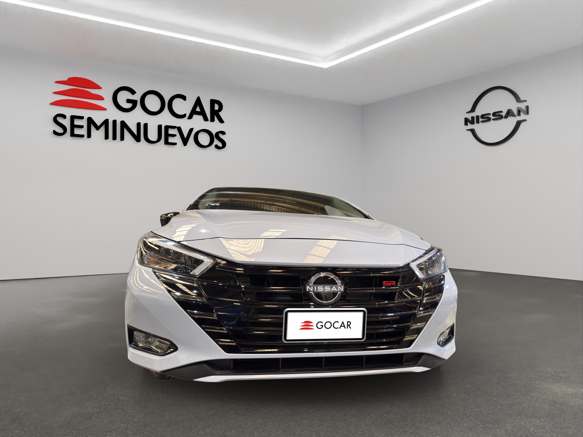 Nissan Versa 4 pts. SR, TA, a/ac. Aut., f. niebla, f. led, spoiler, RA-17 (línea anterior) 2025