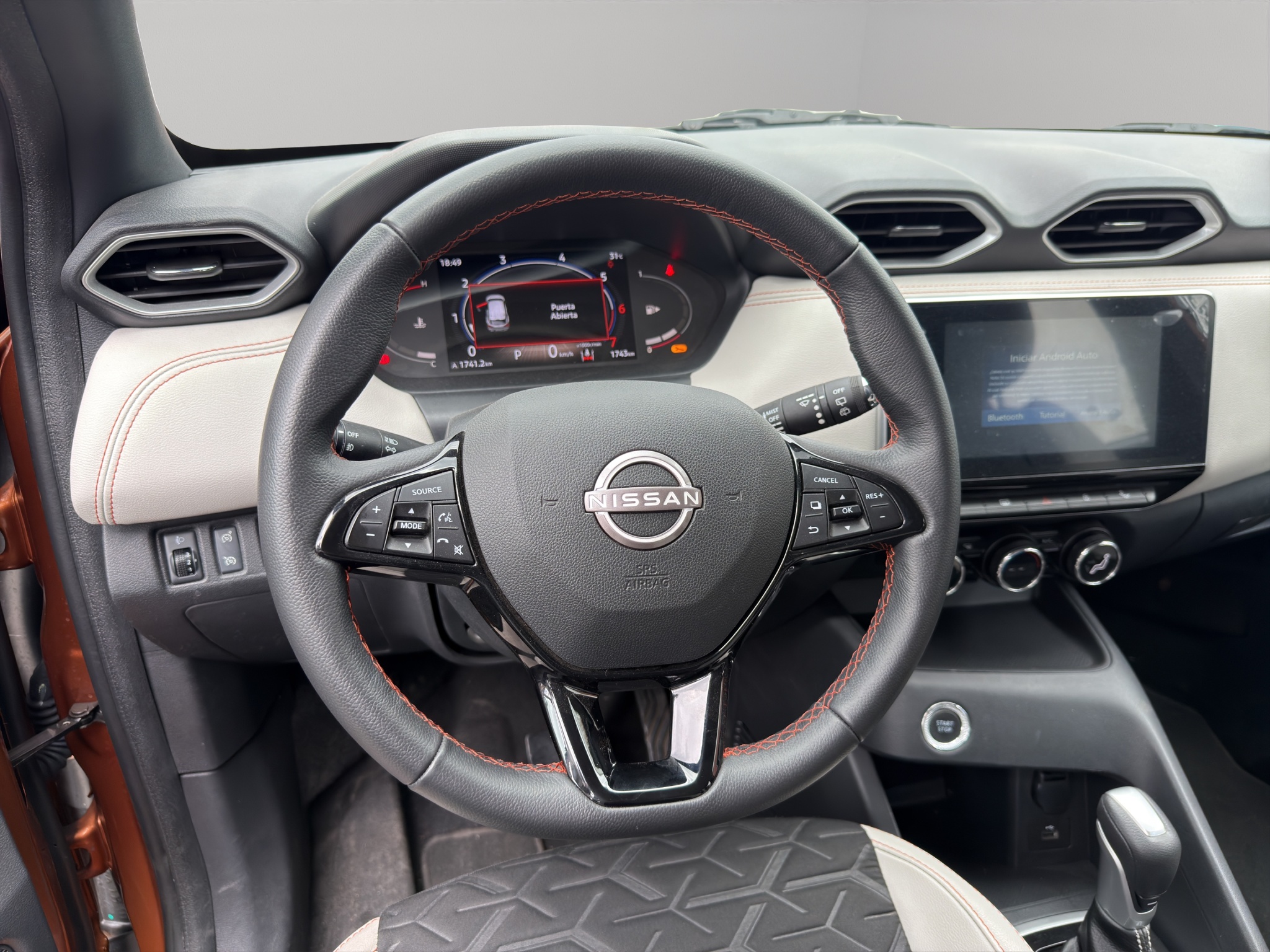 Nissan Magnite 5 pts. Exclusive, 1.0T, TM5, piel, RA-16 2025