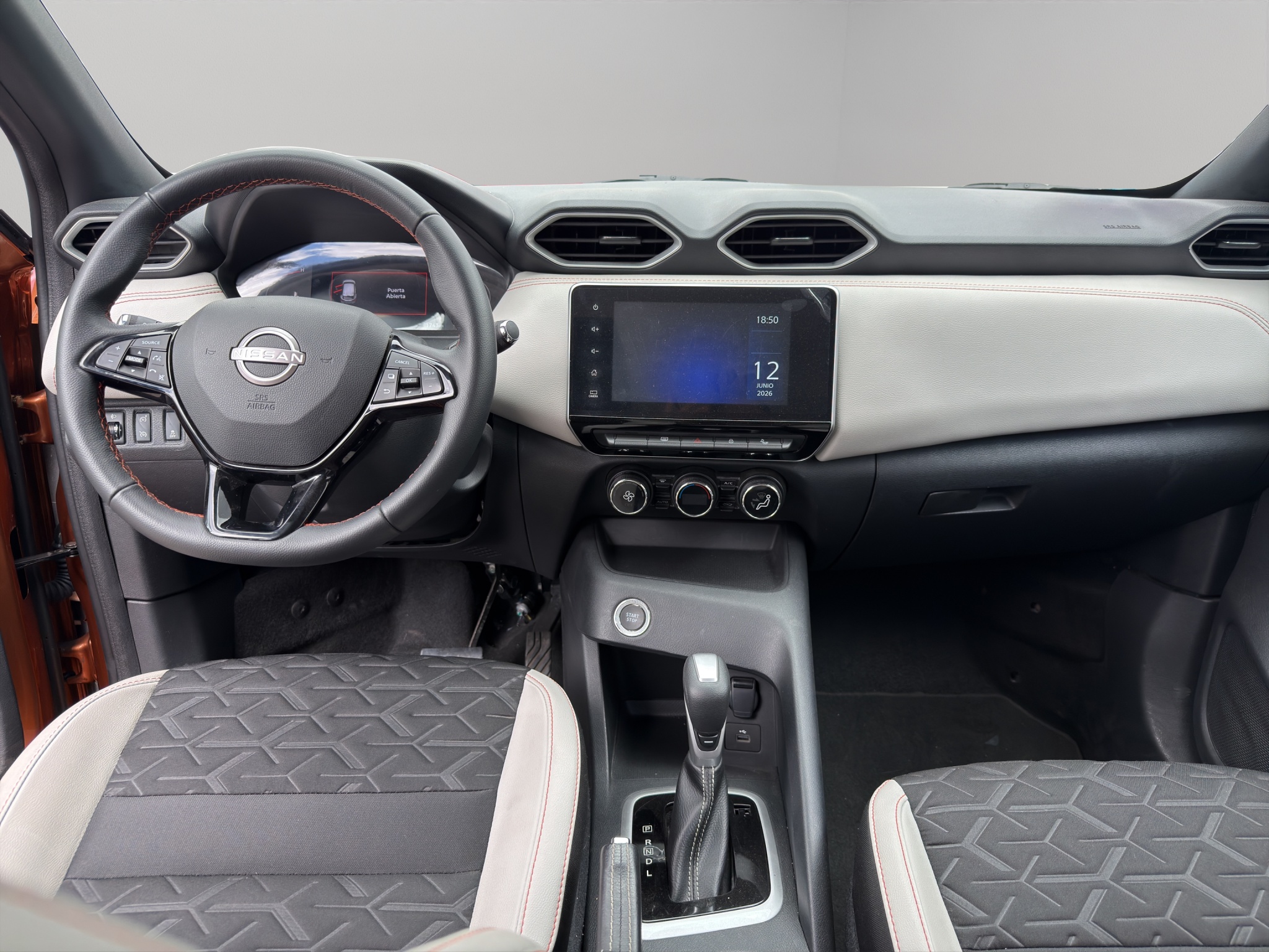 Nissan Magnite 5 pts. Exclusive, 1.0T, TM5, piel, RA-16 2025