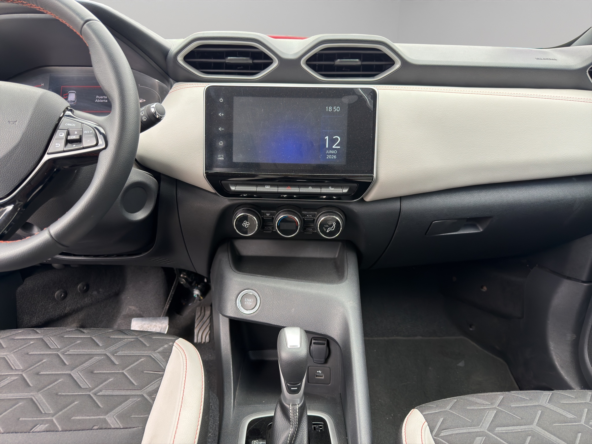 Nissan Magnite 5 pts. Exclusive, 1.0T, TM5, piel, RA-16 2025
