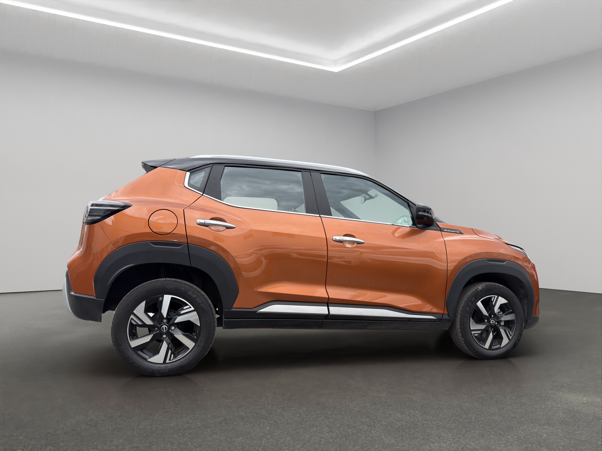 Nissan Magnite 5 pts. Exclusive, 1.0T, TM5, piel, RA-16 2025