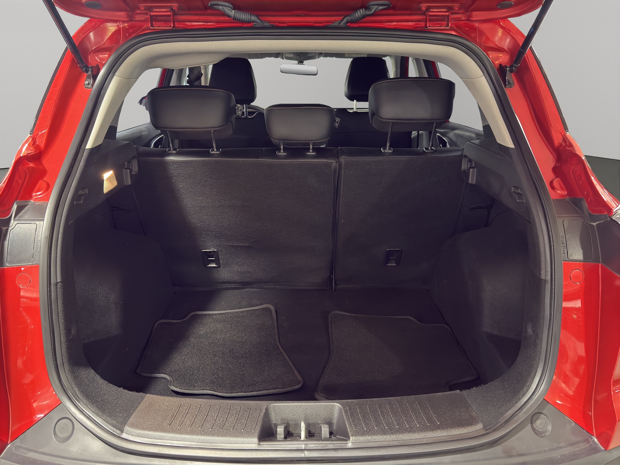 JAC Sei4 5 pts. Pro Comfort, 1.6l, TM6, a/ac., BA, RA-17 2023