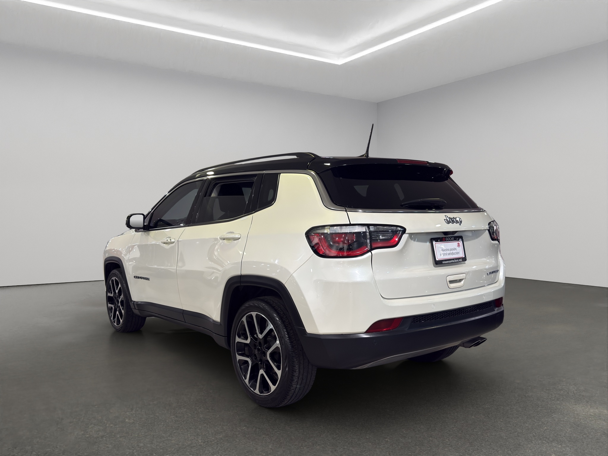 Jeep Compass  5 pts. Limited Premium, TA, a/ac. Aut., piel, QCP, GPS, RA-18 (línea anterior) 2021