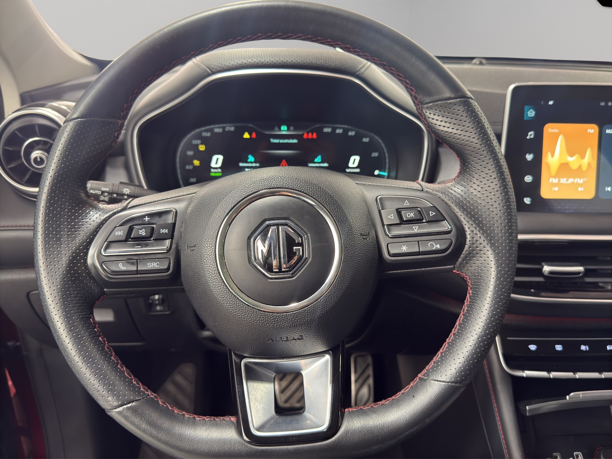 MG HS  5 pts. e Trophy, PHEV, TA, piel, TP, cámara 360°, RA-18 (línea nueva) 2024
