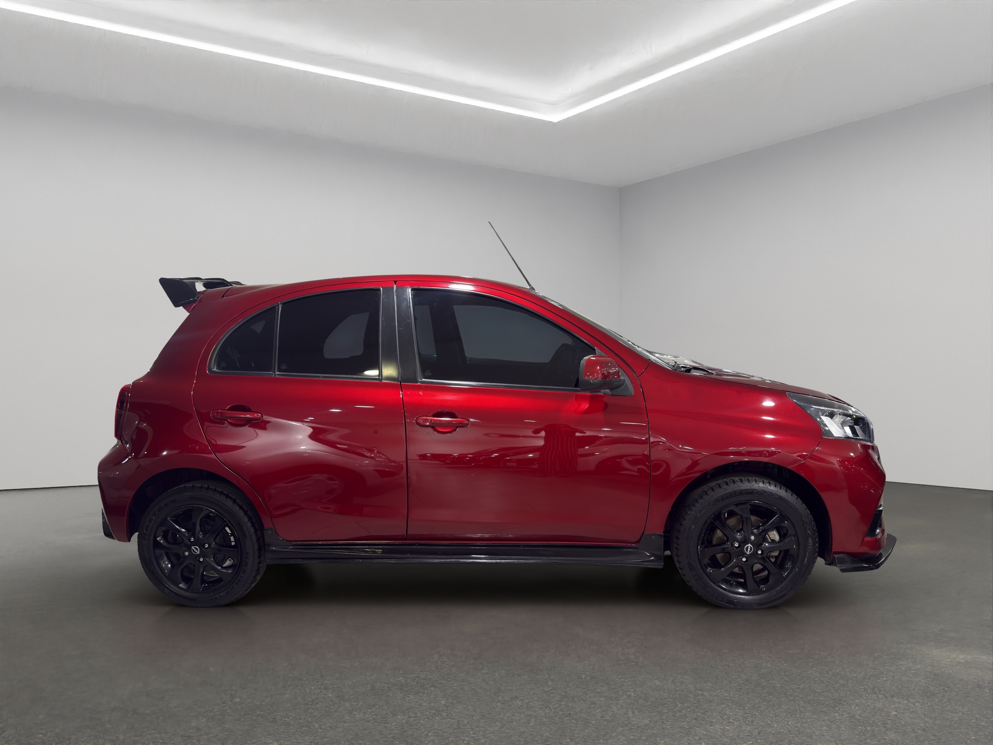 Nissan March 5 pts. HB Advance, TM5, a/ac., VE, BA, ABS, RA-15 2022