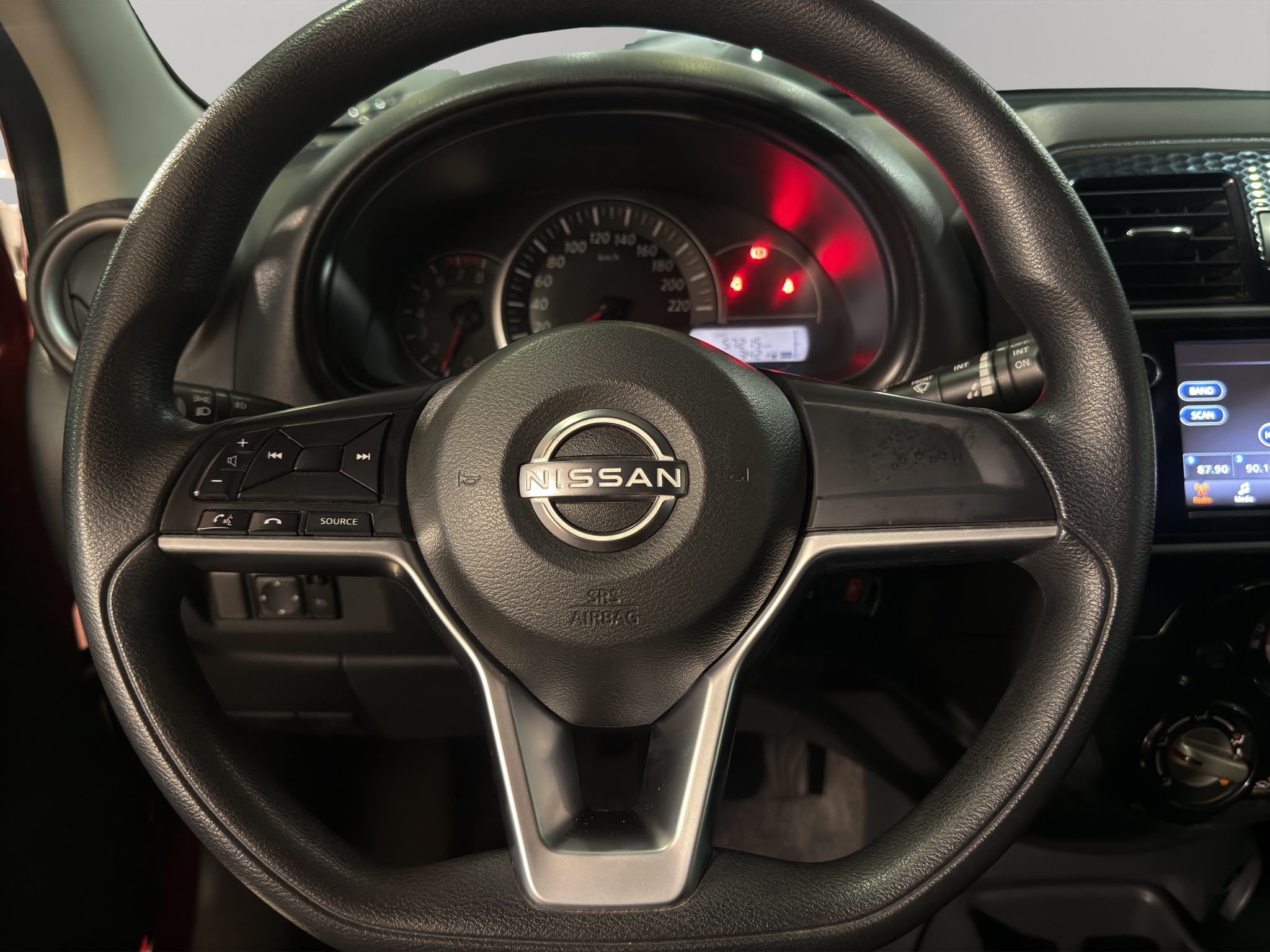 Nissan March 5 pts. HB Advance, TM5, a/ac., VE, BA, ABS, RA-15 2022