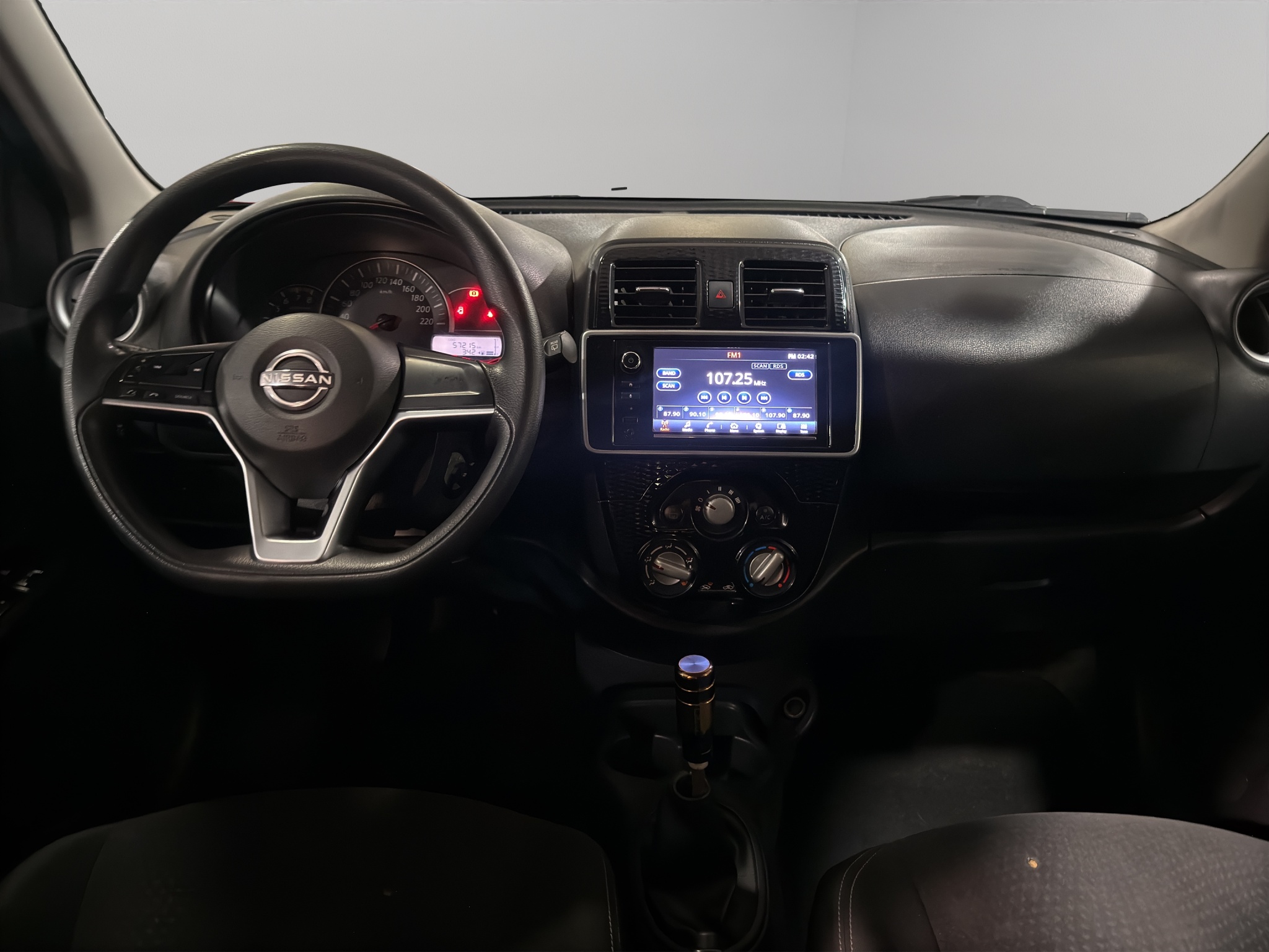 Nissan March 5 pts. HB Advance, TM5, a/ac., VE, BA, ABS, RA-15 2022