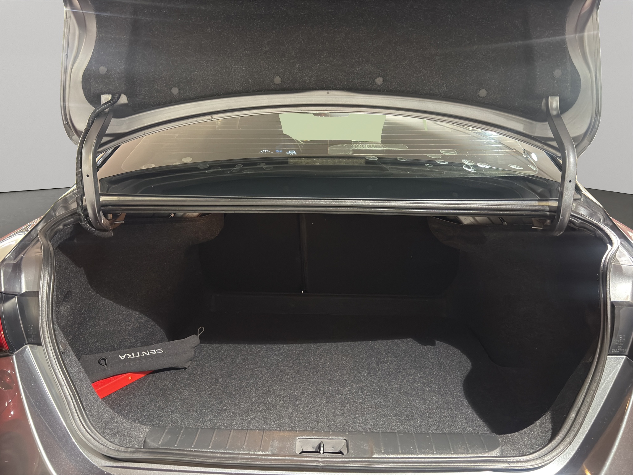 Nissan Sentra 4 pts. Advance, TM6, a/ac., f. niebla, RA-16 2022