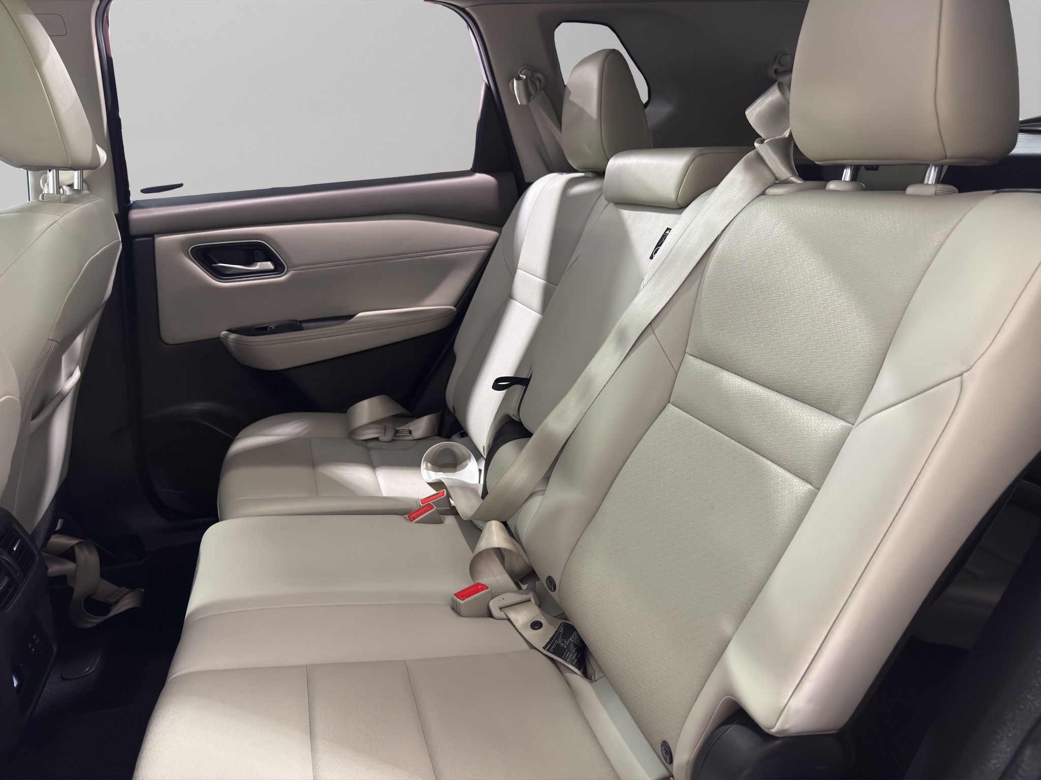 Nissan X-Trail  5 pts. Platinum Plus, TA, piel, QCP, GPS, ADAS, RA-19 (línea nueva) 2023