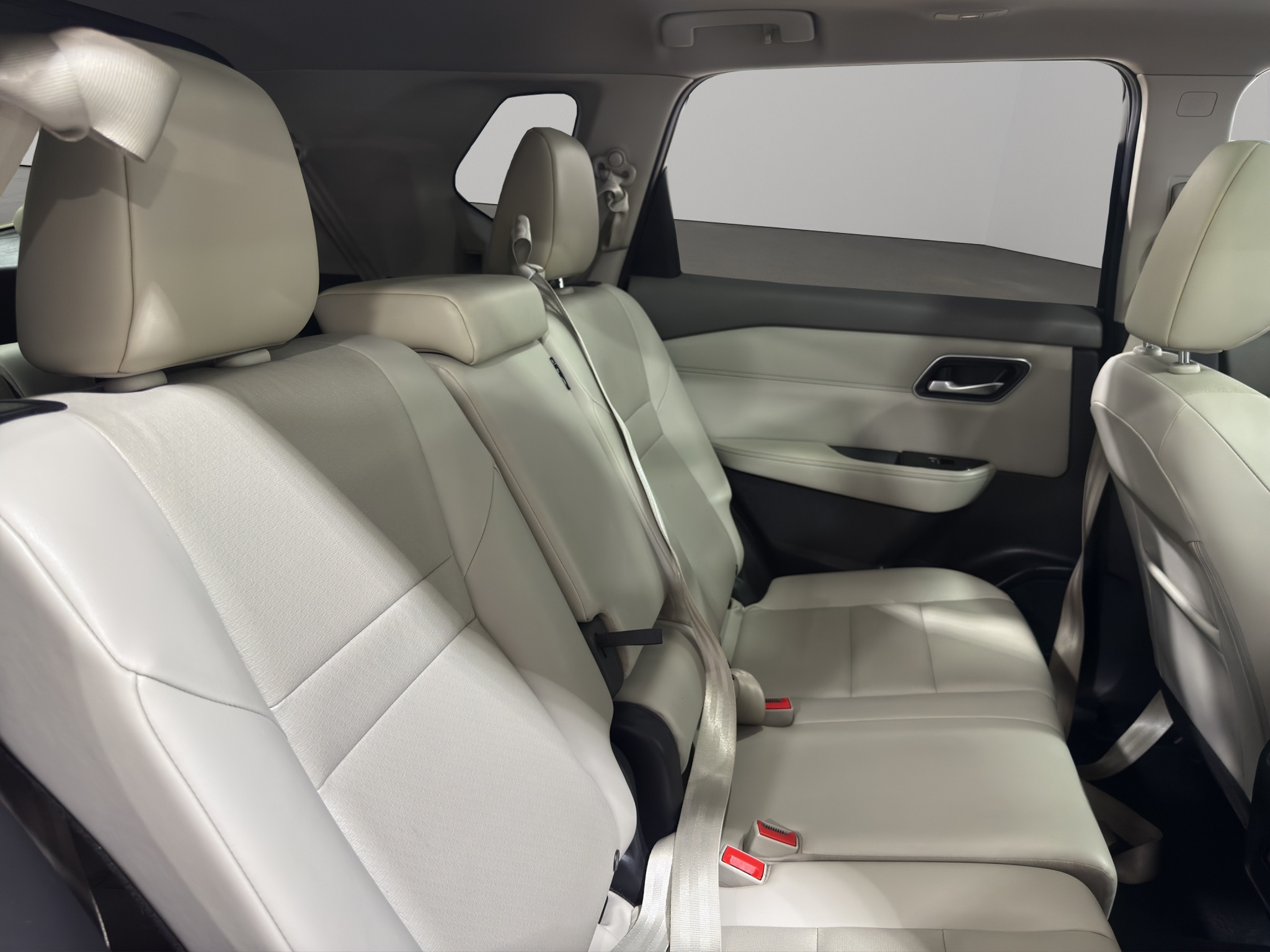 Nissan X-Trail  5 pts. Platinum Plus, TA, piel, QCP, GPS, ADAS, RA-19 (línea nueva) 2023