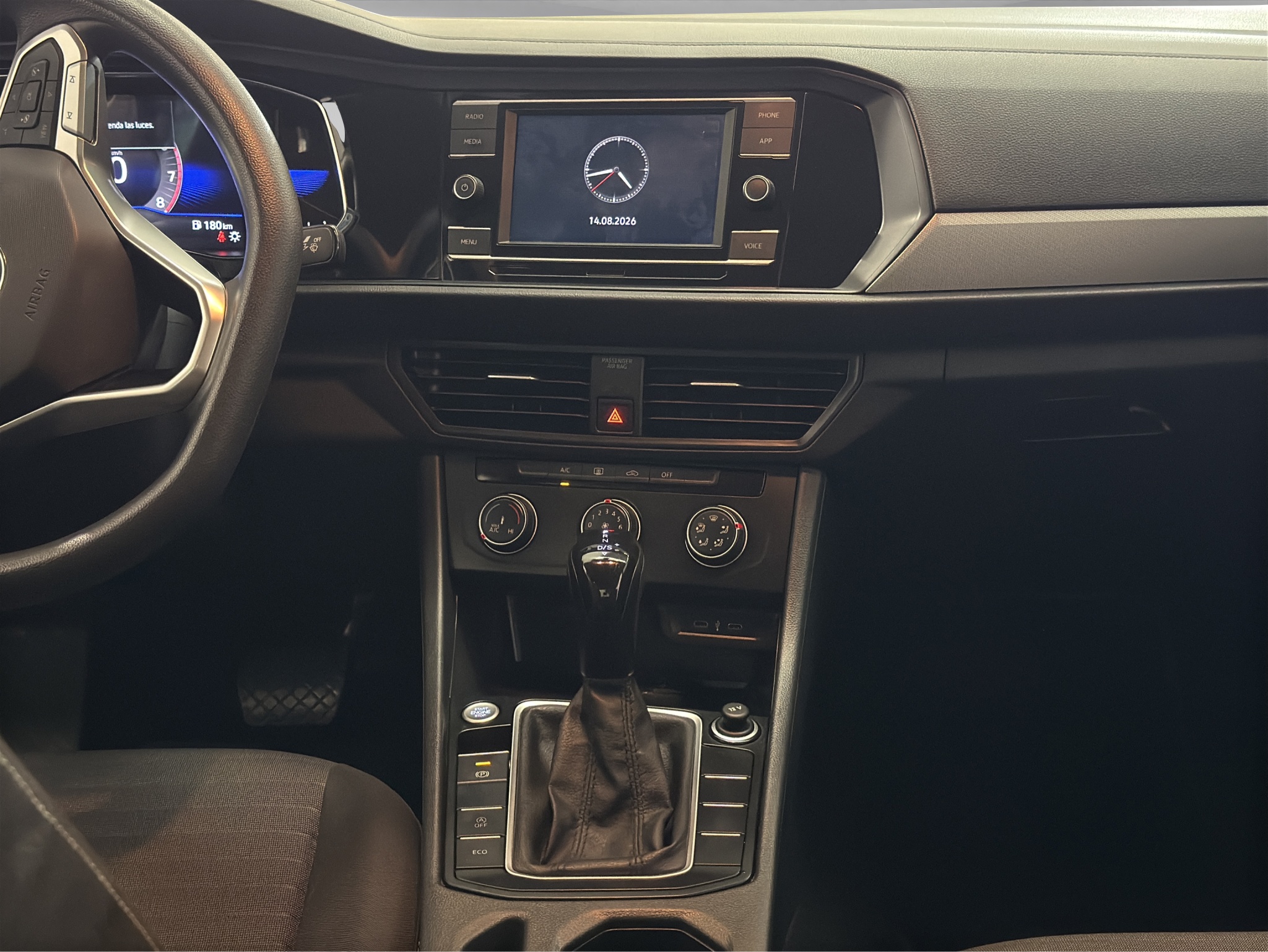 Volkswagen Jetta A7 4 pts. Trendline, 1.4T, TM5, R-16 2023