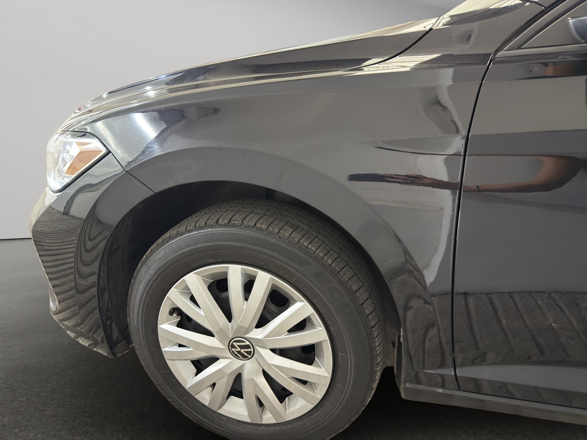 Volkswagen Jetta A7 4 pts. Trendline, 1.4T, TM5, R-16 2023