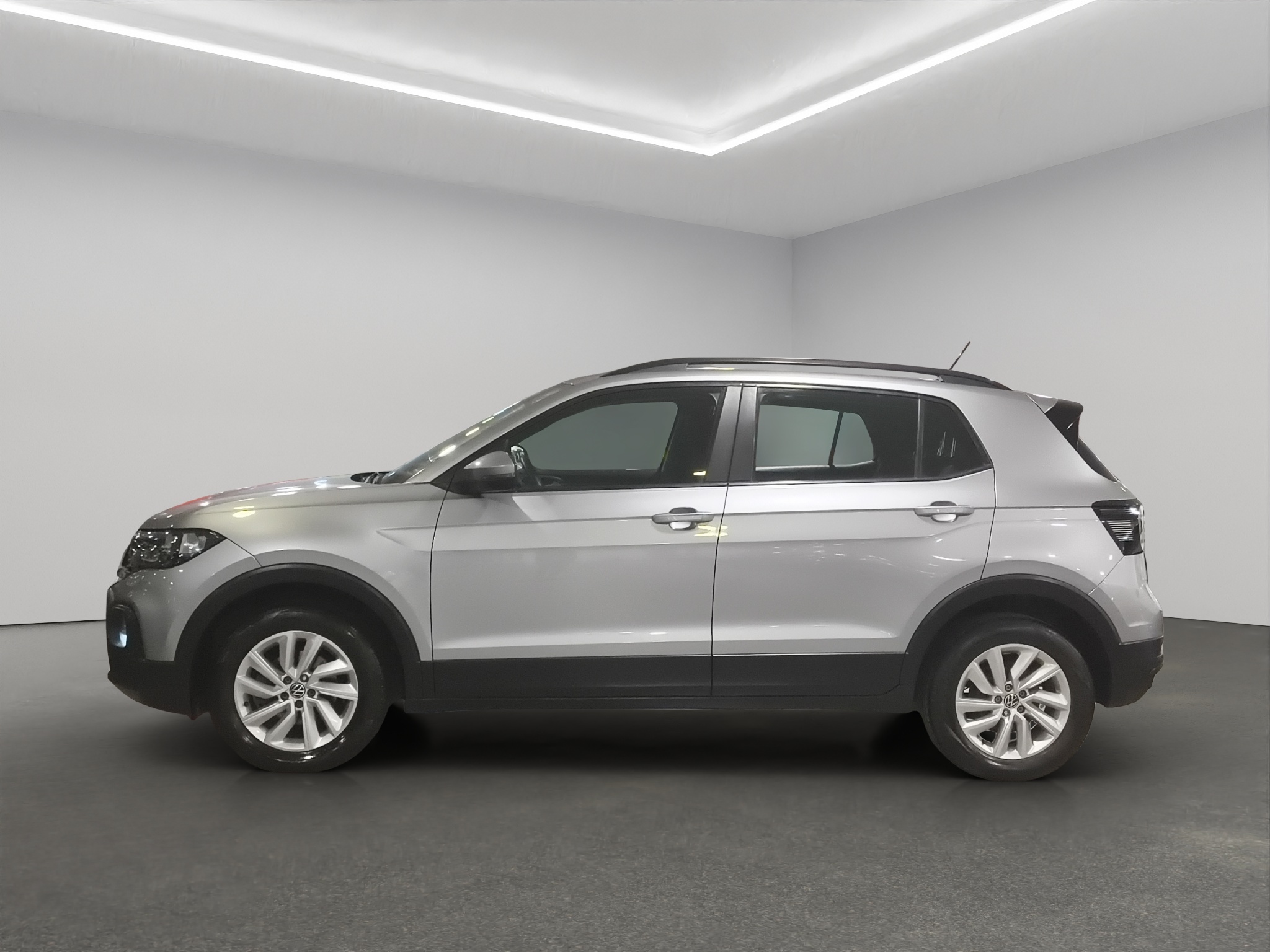 Volkswagen T-Cross  5 pts. Trendline, 1.6l, TA, a/ac., RA-16 2024