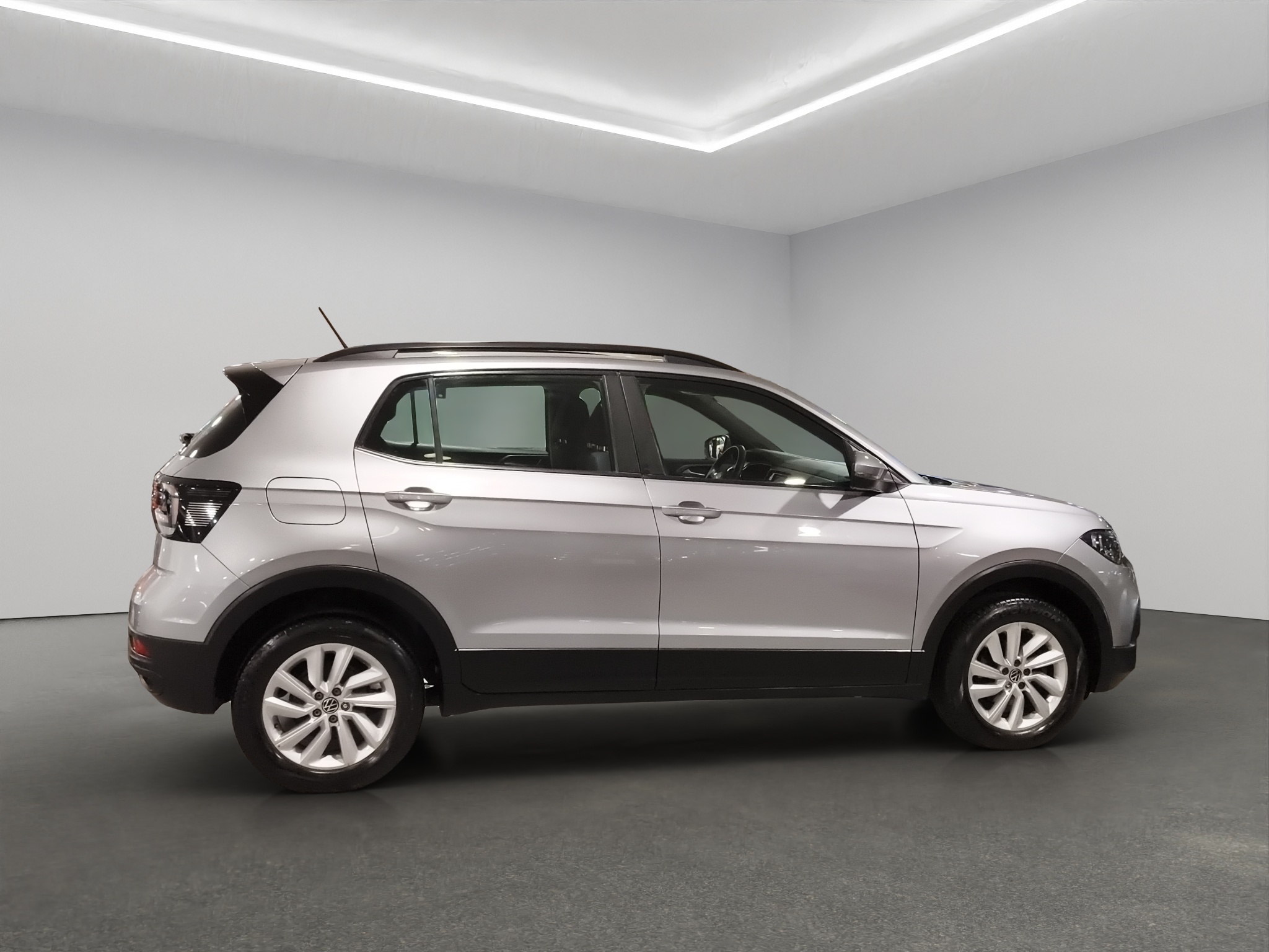 Volkswagen T-Cross  5 pts. Trendline, 1.6l, TA, a/ac., RA-16 2024