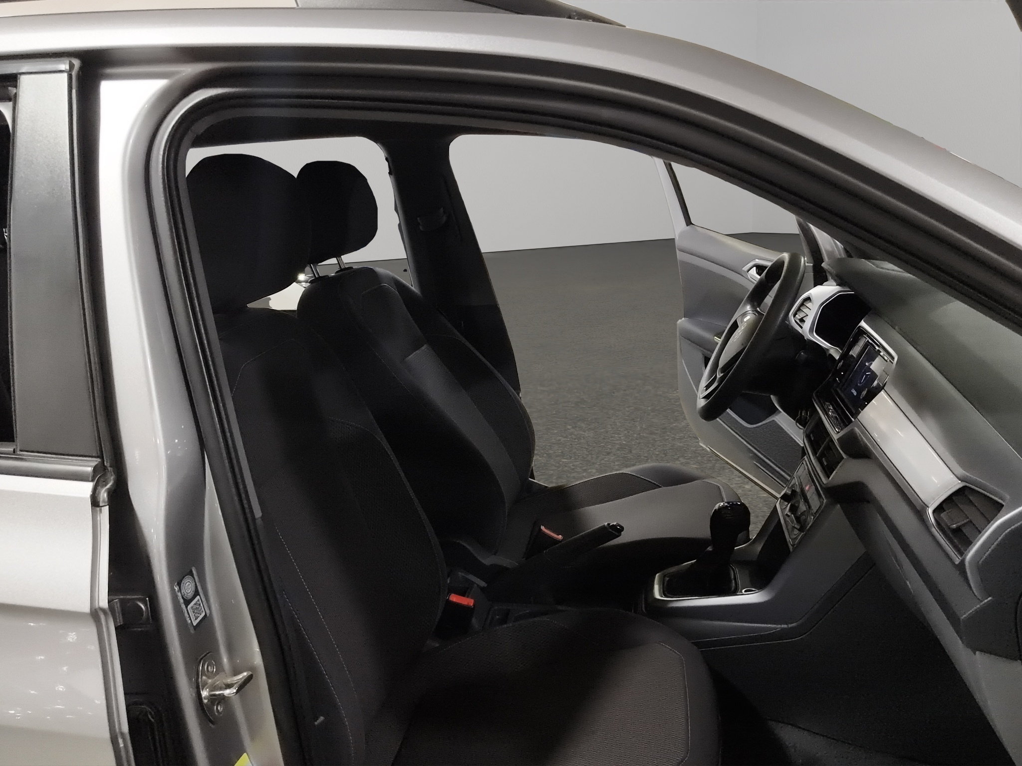 Volkswagen T-Cross  5 pts. Trendline, 1.6l, TA, a/ac., RA-16 2024