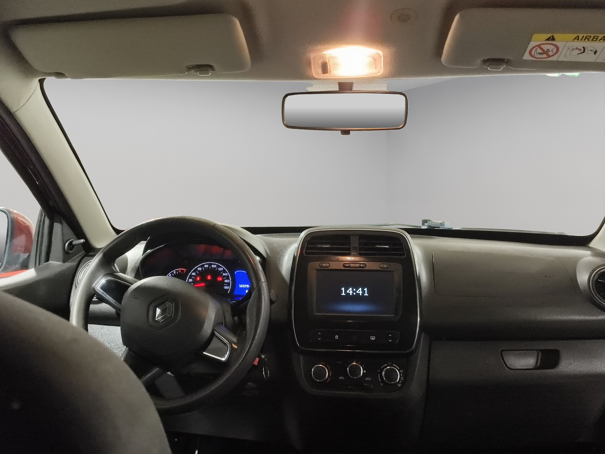 Renault Kwid 5 pts. HB Iconic, TM5, a/ac., f. niebla, R-14 2021