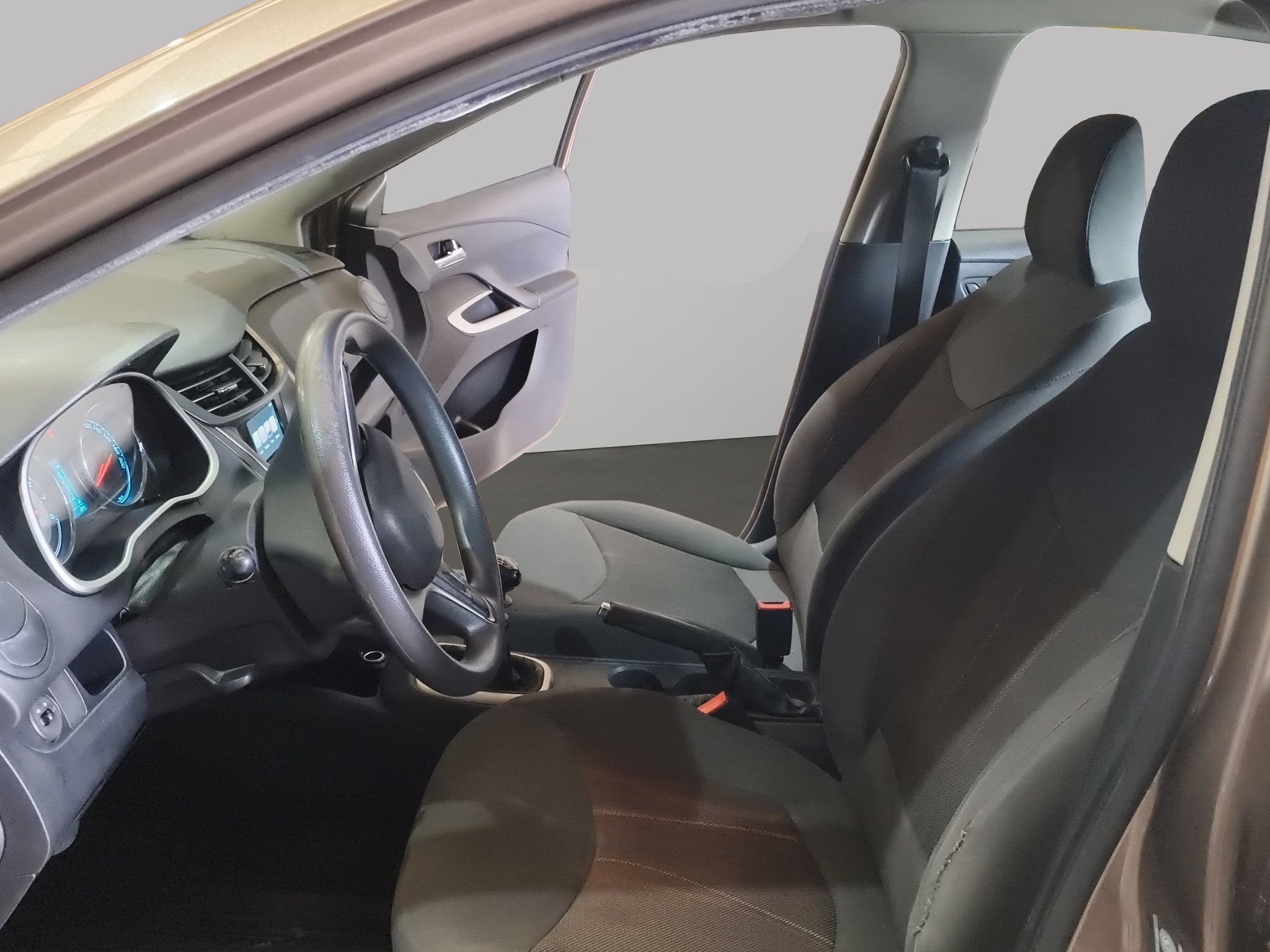 Chevrolet Aveo 4 pts. LT, TM5, a/ac. Aut., f. niebla, RA-15 2020