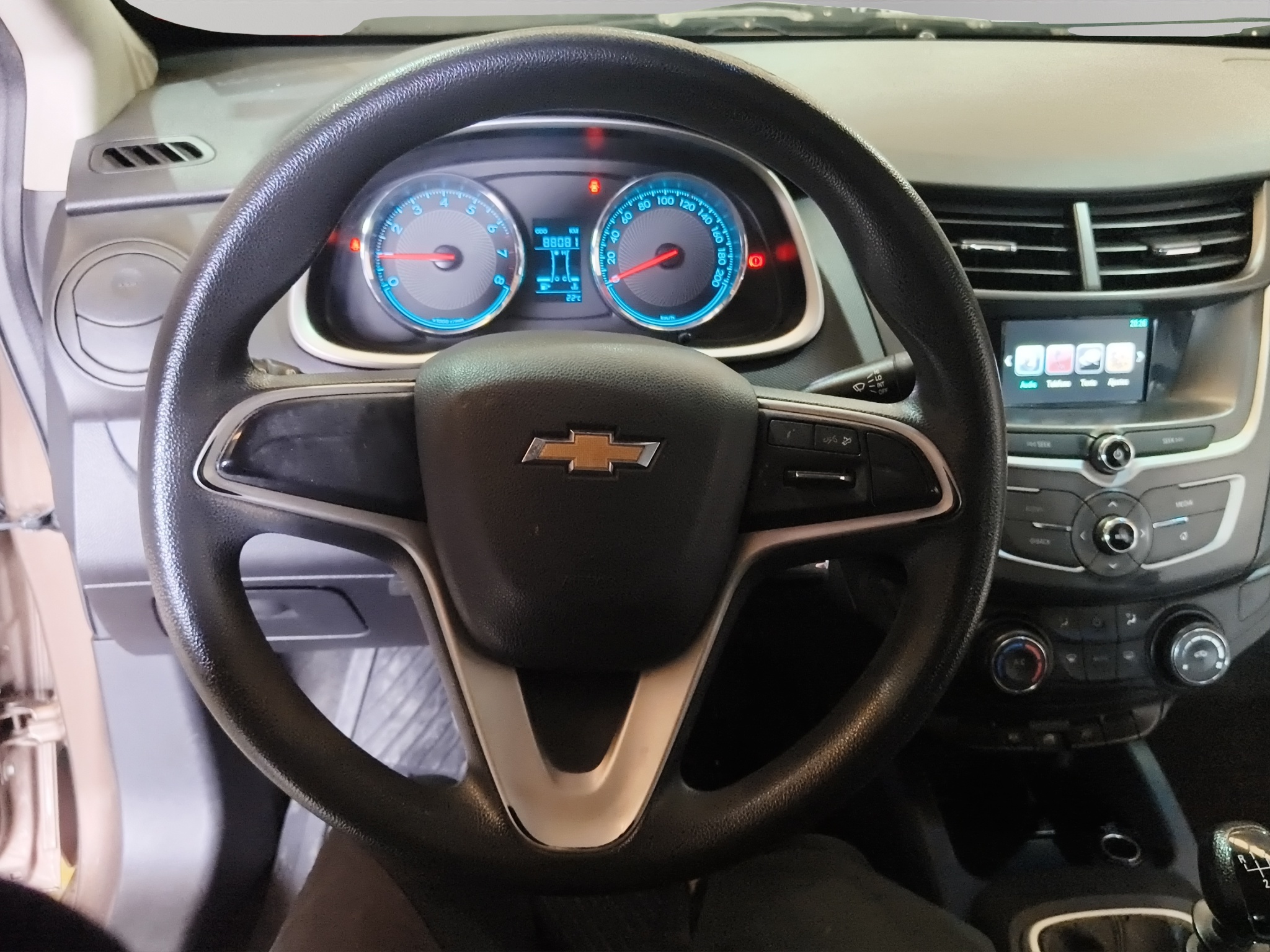 Chevrolet Aveo 4 pts. LT, TM5, a/ac. Aut., f. niebla, RA-15 2020