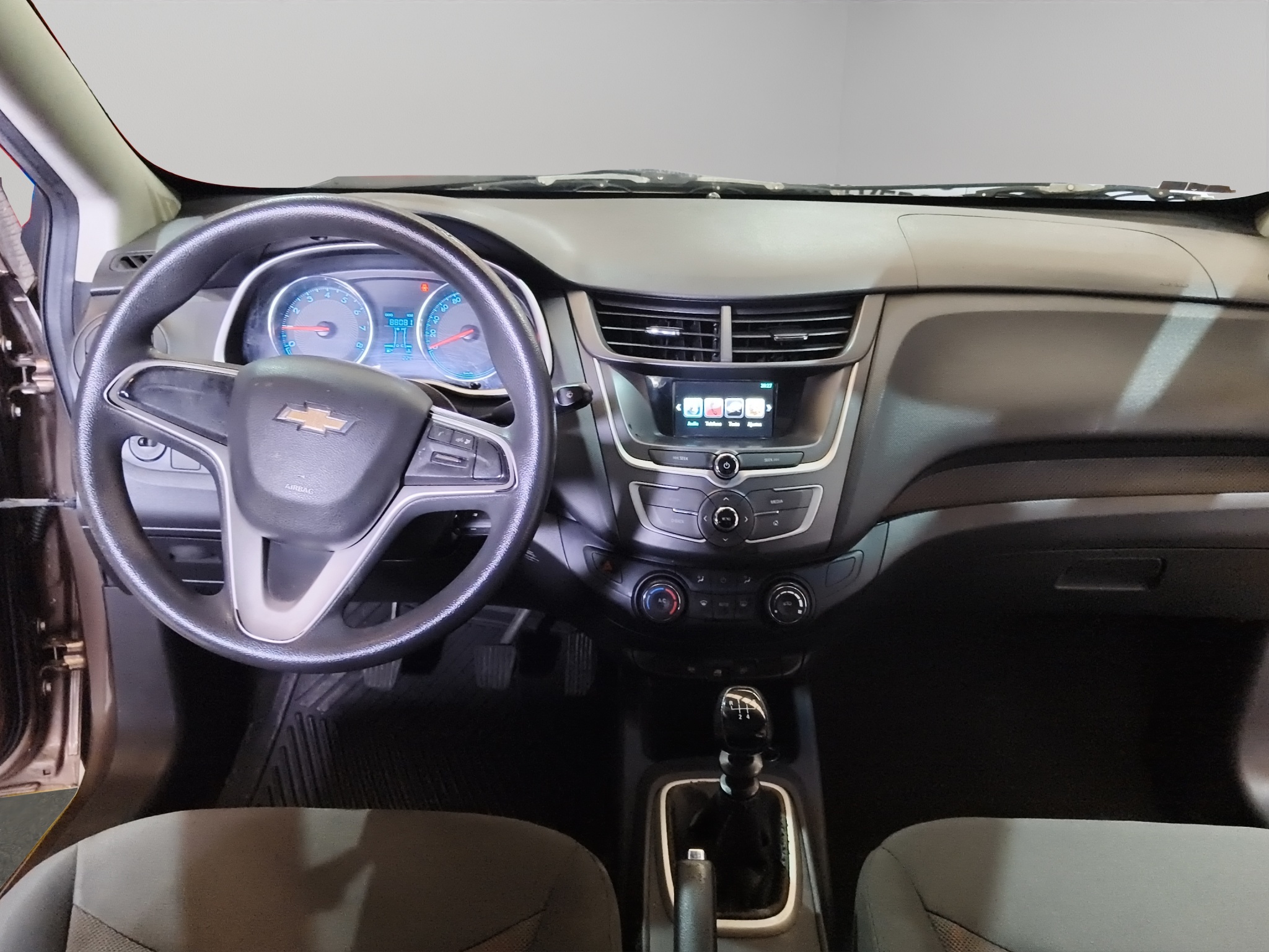 Chevrolet Aveo 4 pts. LT, TM5, a/ac. Aut., f. niebla, RA-15 2020
