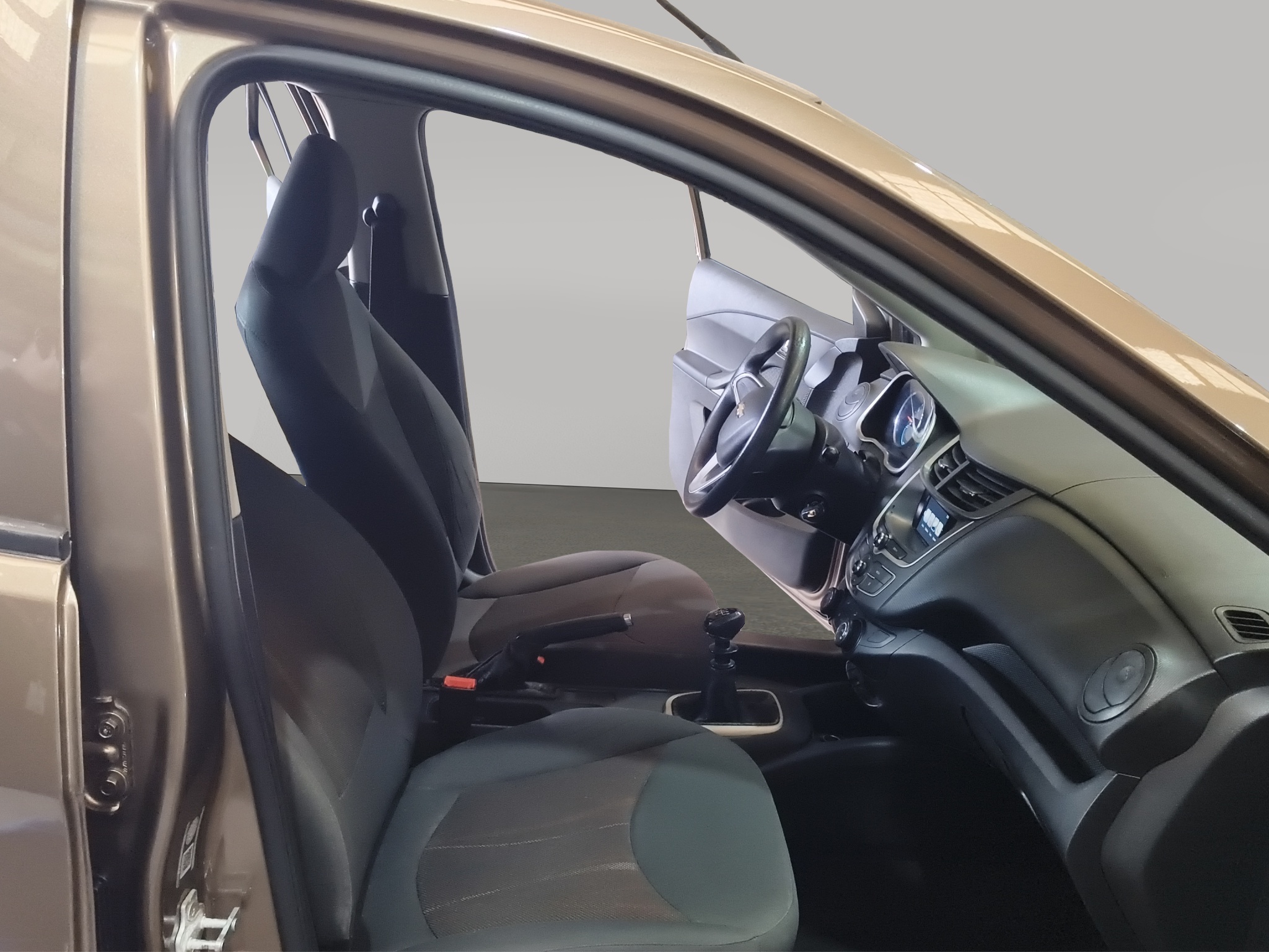 Chevrolet Aveo 4 pts. LT, TM5, a/ac. Aut., f. niebla, RA-15 2020