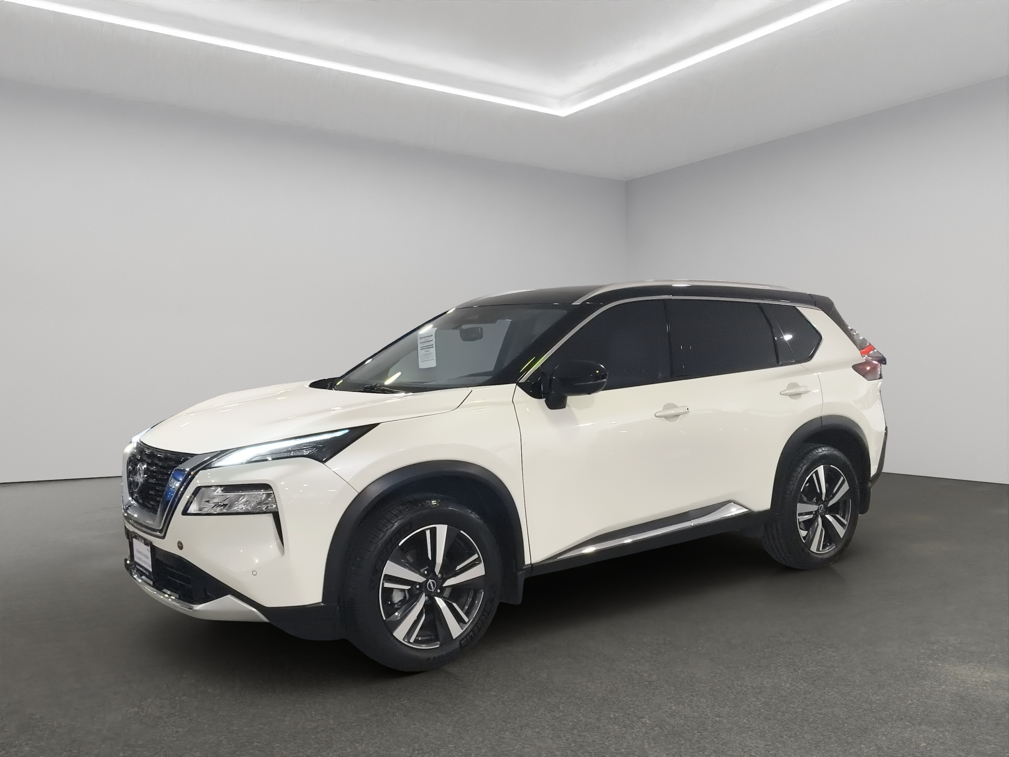 Nissan X-Trail  5 pts. Platinum, TA, piel, QCP, GPS, RA-19 2025