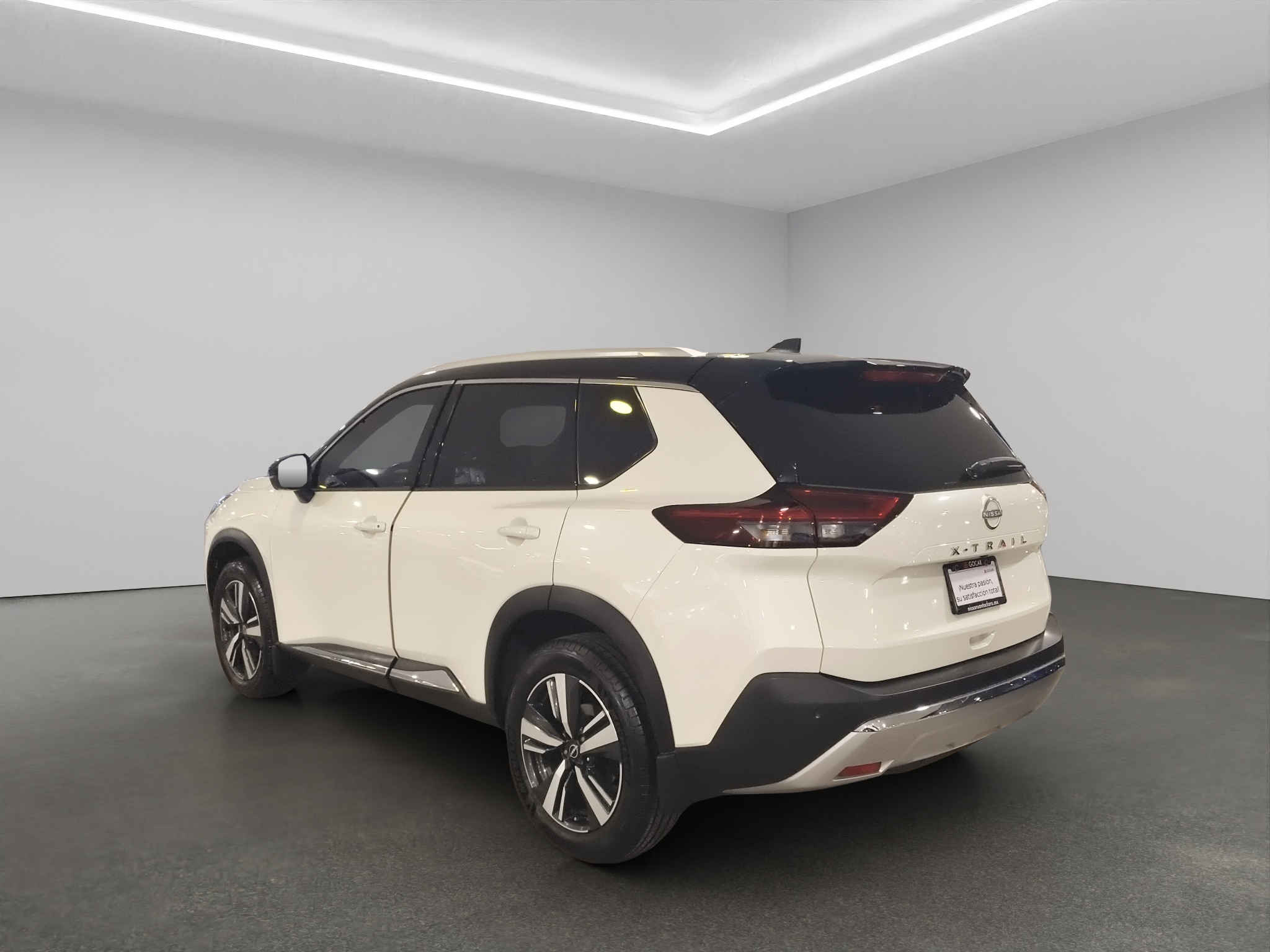 Nissan X-Trail  5 pts. Platinum, TA, piel, QCP, GPS, RA-19 2025