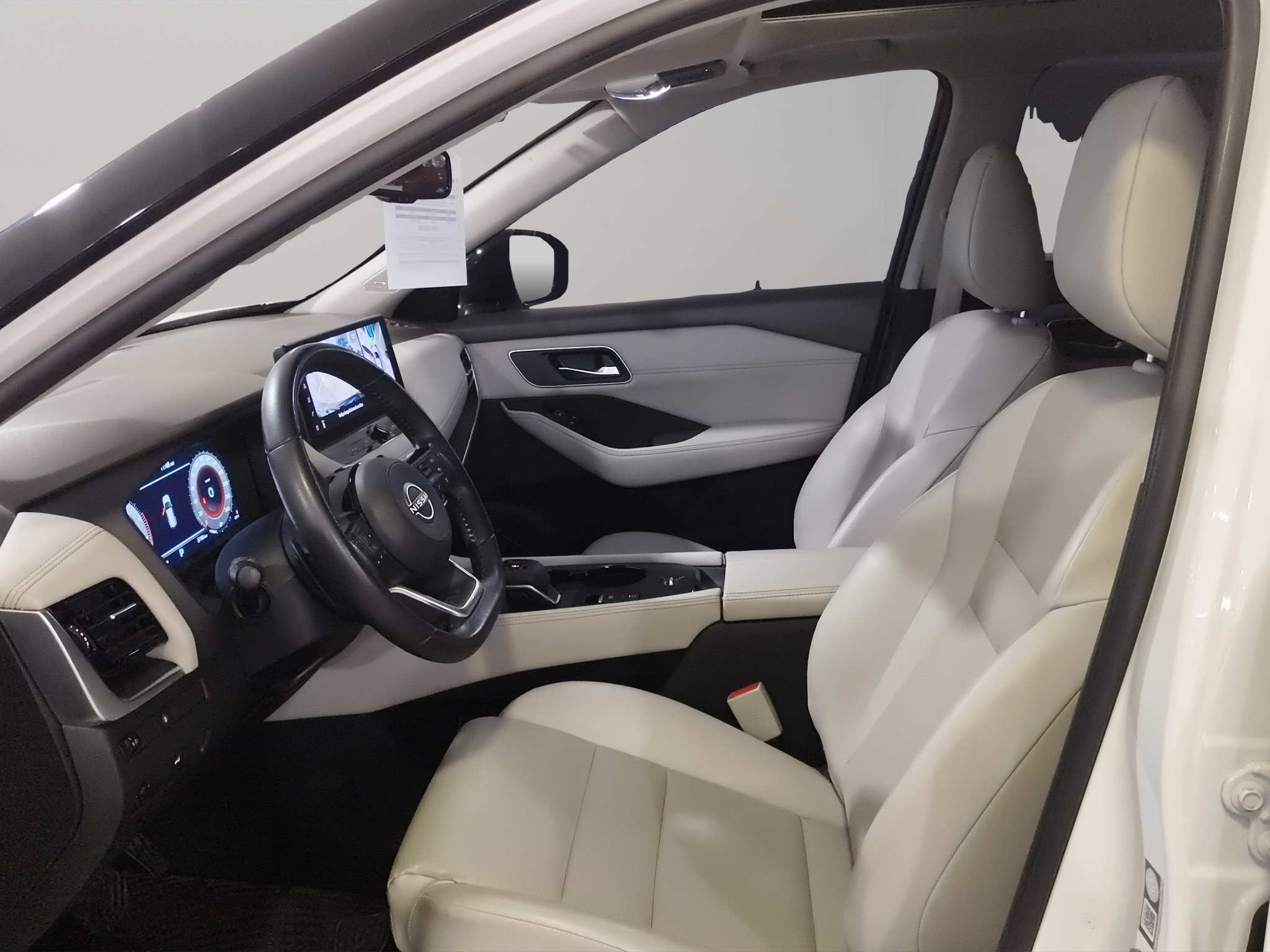 Nissan X-Trail  5 pts. Platinum, TA, piel, QCP, GPS, RA-19 2025