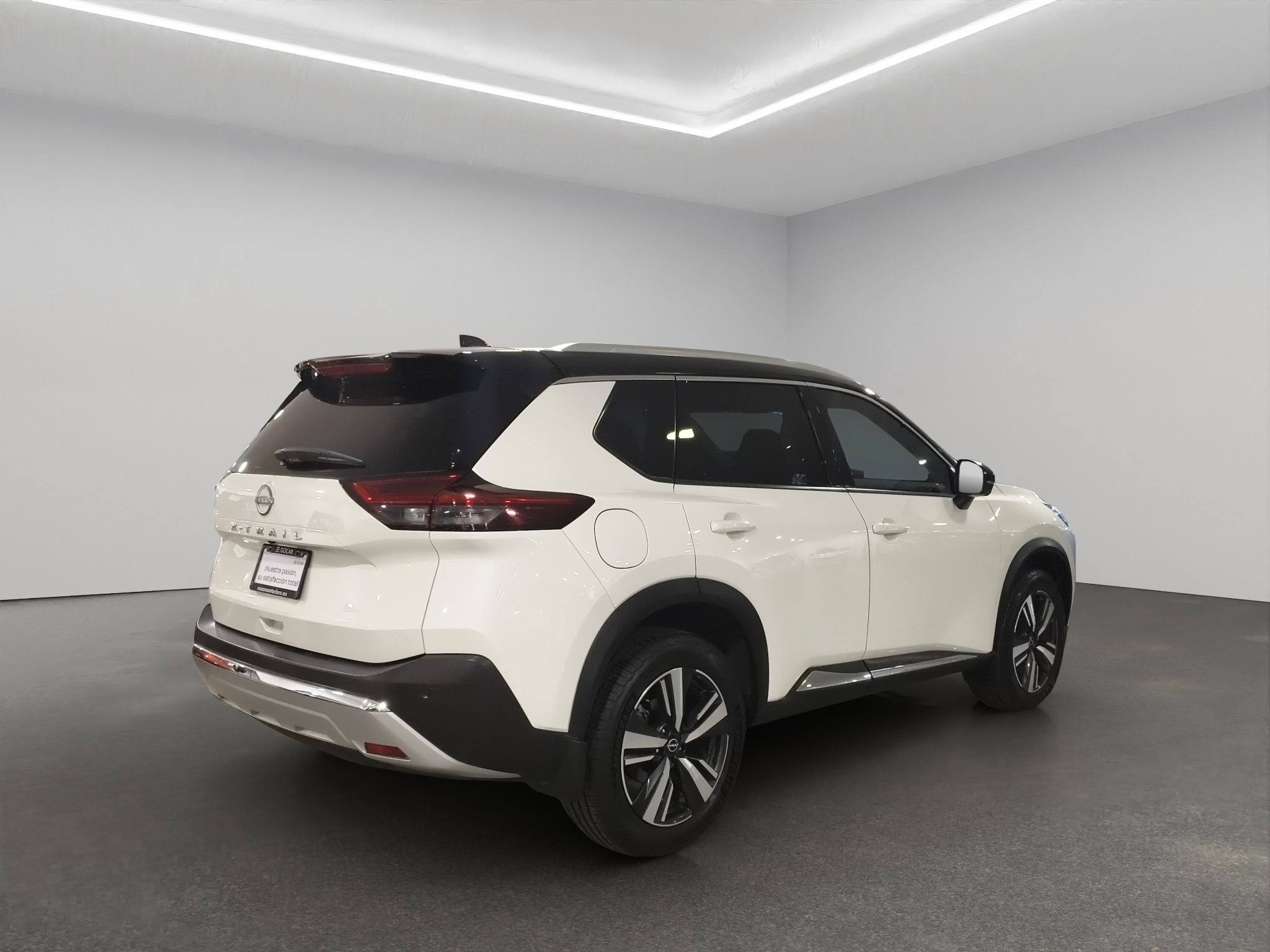 Nissan X-Trail  5 pts. Platinum, TA, piel, QCP, GPS, RA-19 2025