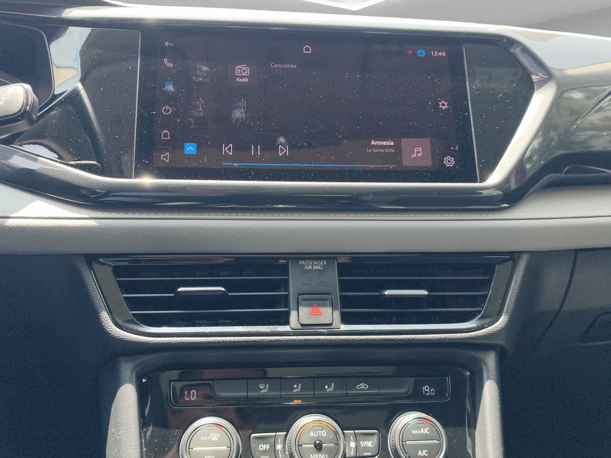 Volkswagen Taos  5 pts. Highline, 150 HP, 1.4T, TA, piel, TP, f. led, RA-18 2023