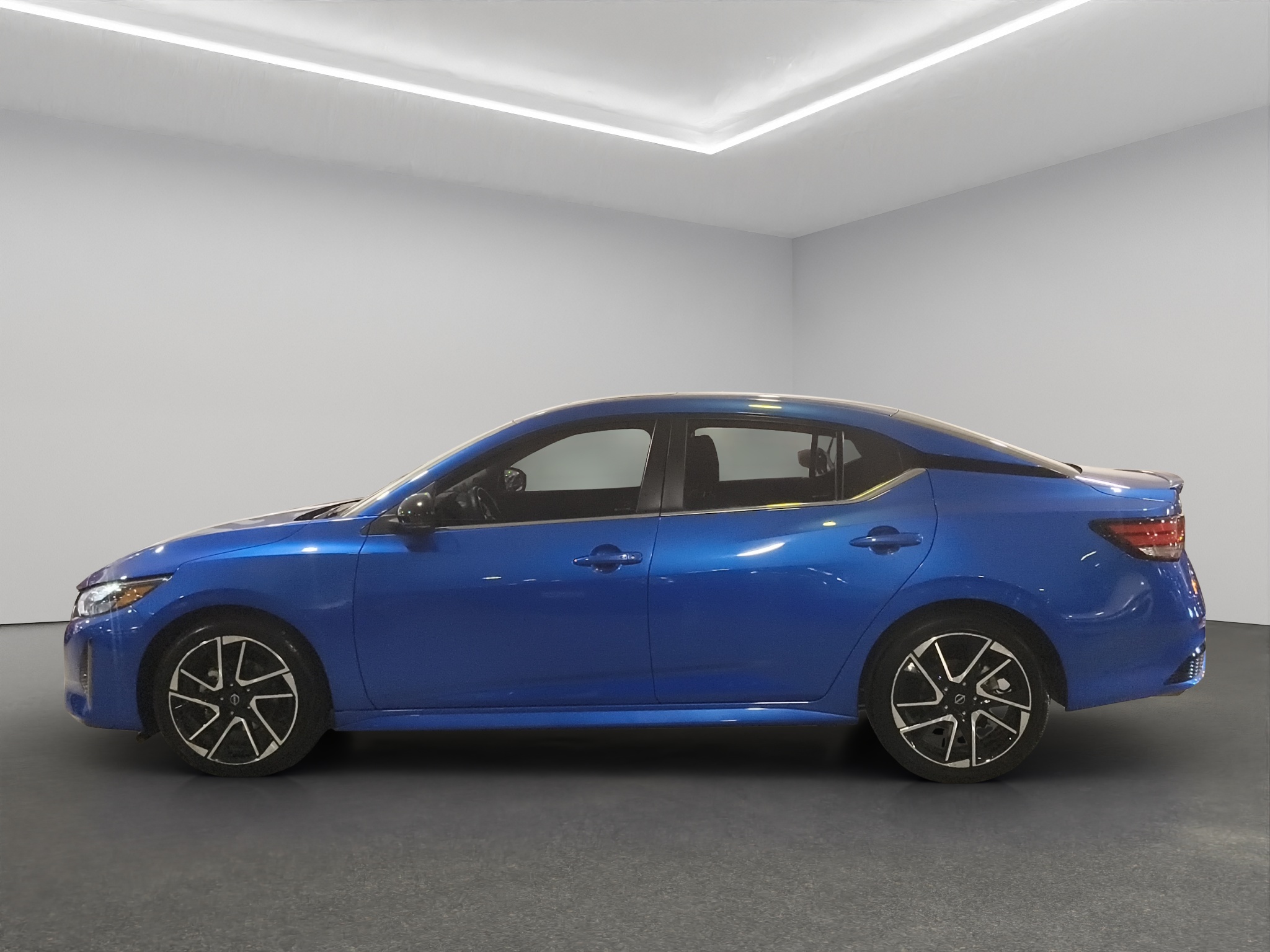 Nissan Sentra 4 pts. SR, TA, a/ac., QC, s. Bose, f. led, RA-18 (línea anterior) 2025