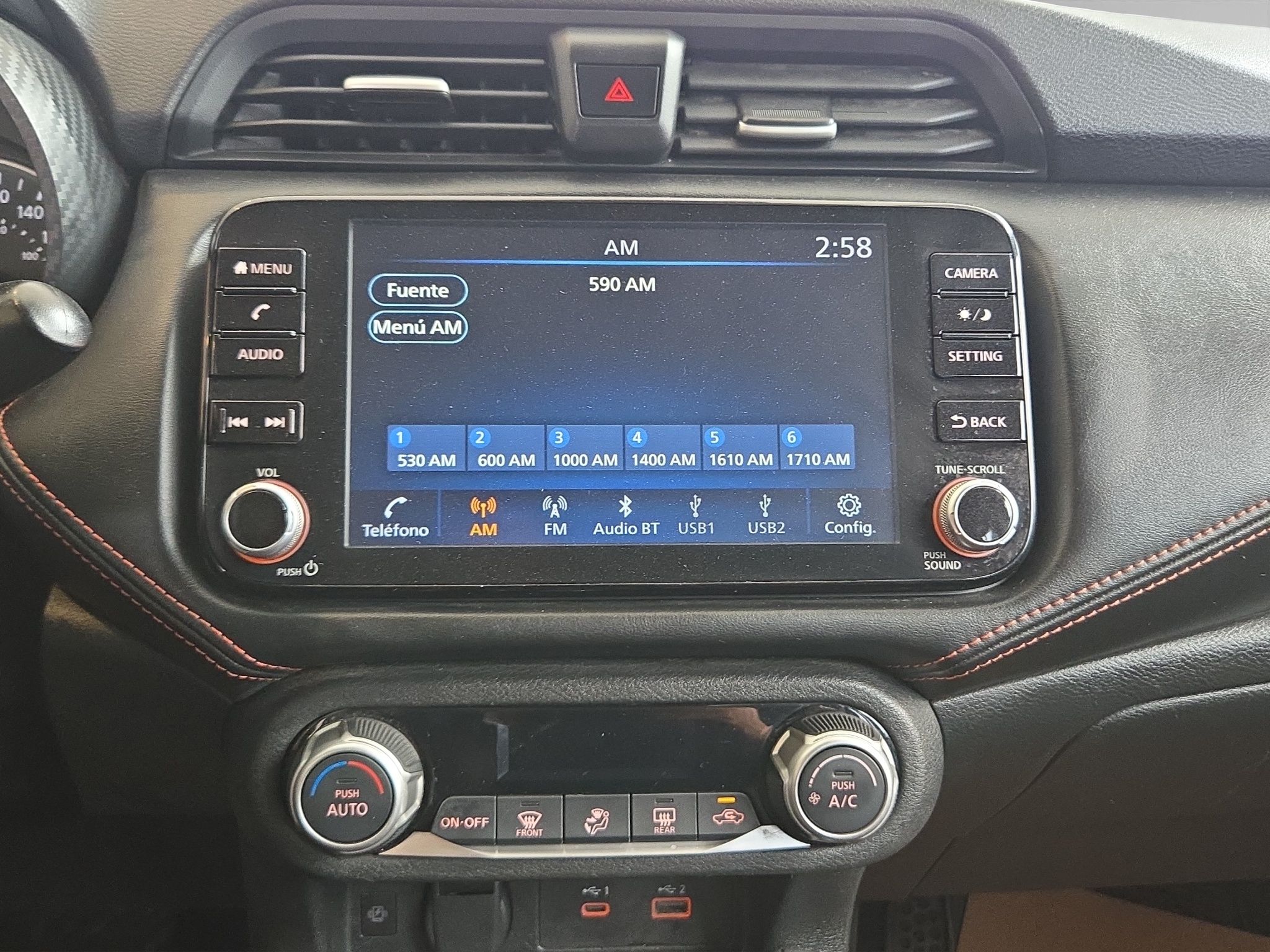 Nissan Versa 4 pts. SR, TA, a/ac. Aut., f. niebla, f. led, spoiler, RA-17 (cambio de línea) 2023