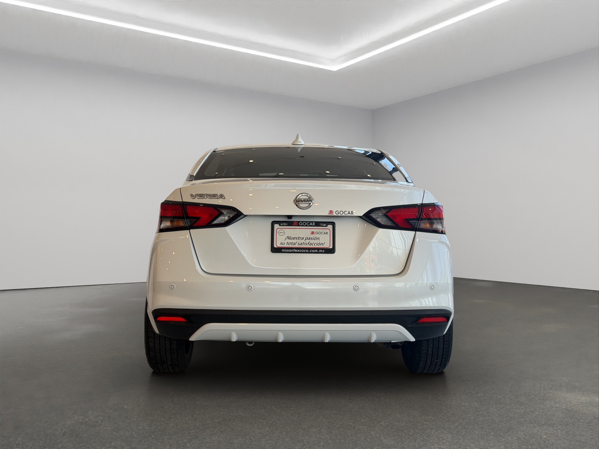 Nissan Versa 4 pts. Platinum, TA, a/ac. Aut., VE, piel, GPS, f. led, RA-17 (línea nueva) 2020