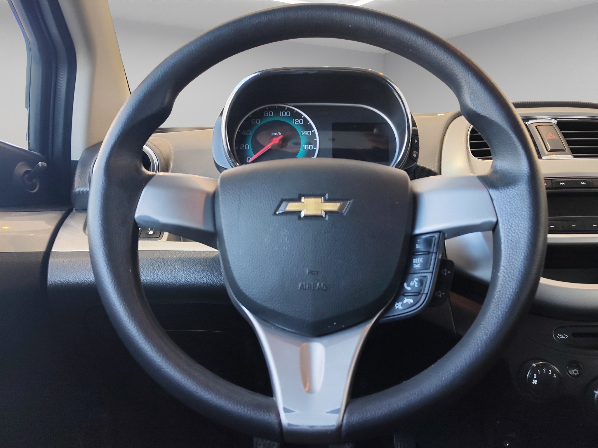 Chevrolet Beat 5 pts. LT, 1.2l, TM5, a/ac., VE del., R-14 2018