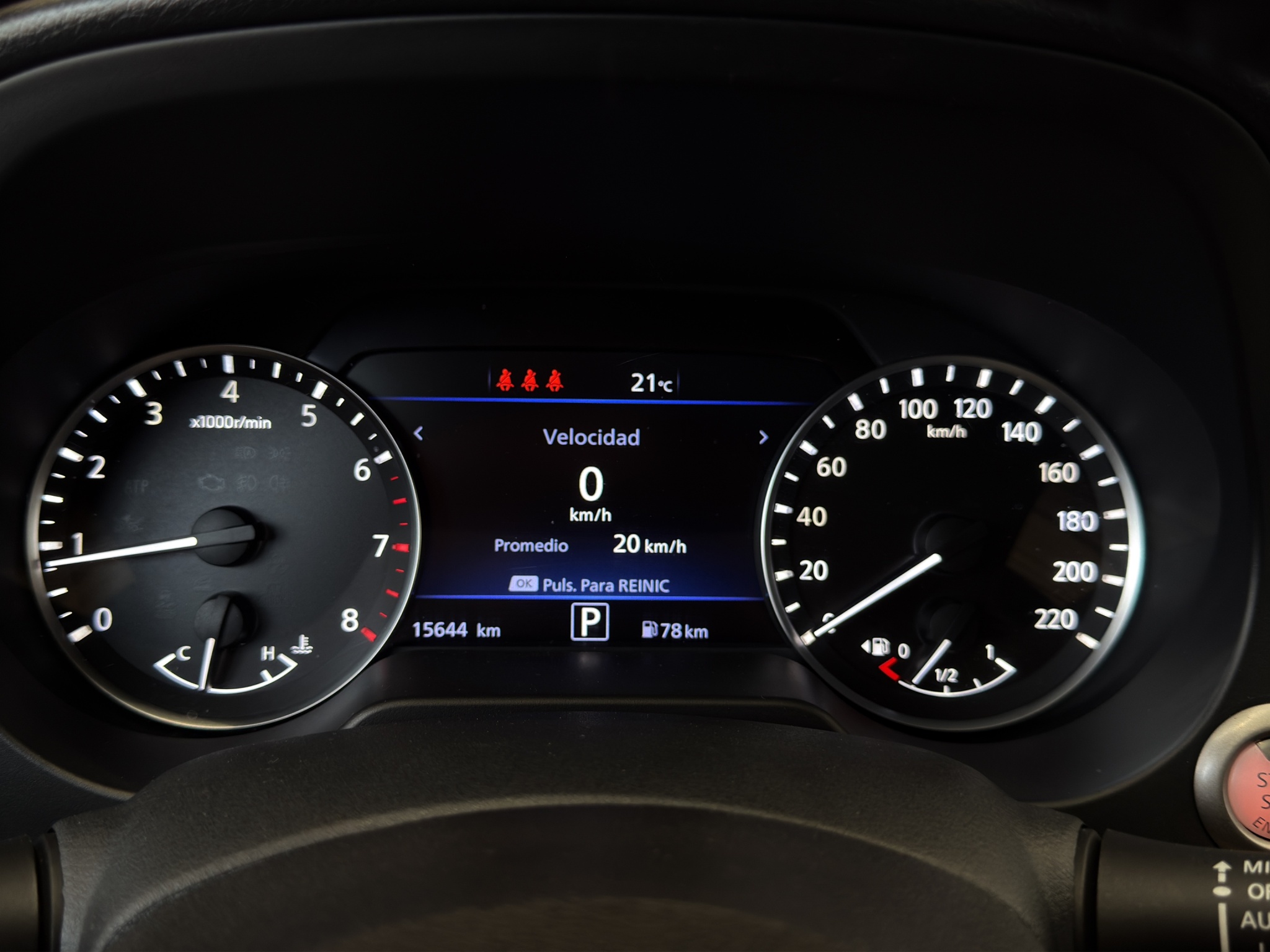 Nissan Comerciales Frontier y NP 300 Frontier Pick-Up 4 pts. Frontier Platinum LE, Doble Cab., L4, 2.5l, TA, a/ac., piel, f. led, RA-18 2023