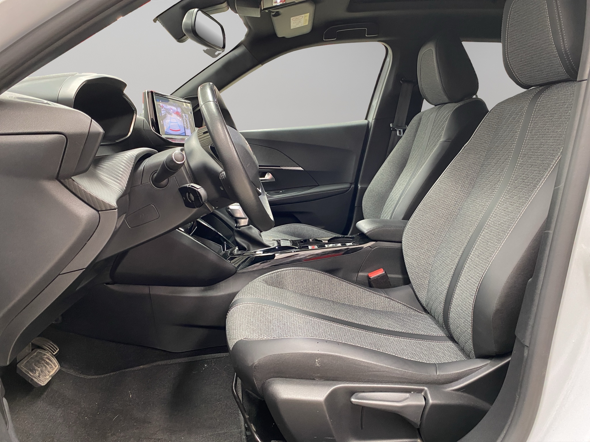 Peugeot 2008  5 pts. Allure, 1.2T, TA, pantalla touch 10 2025