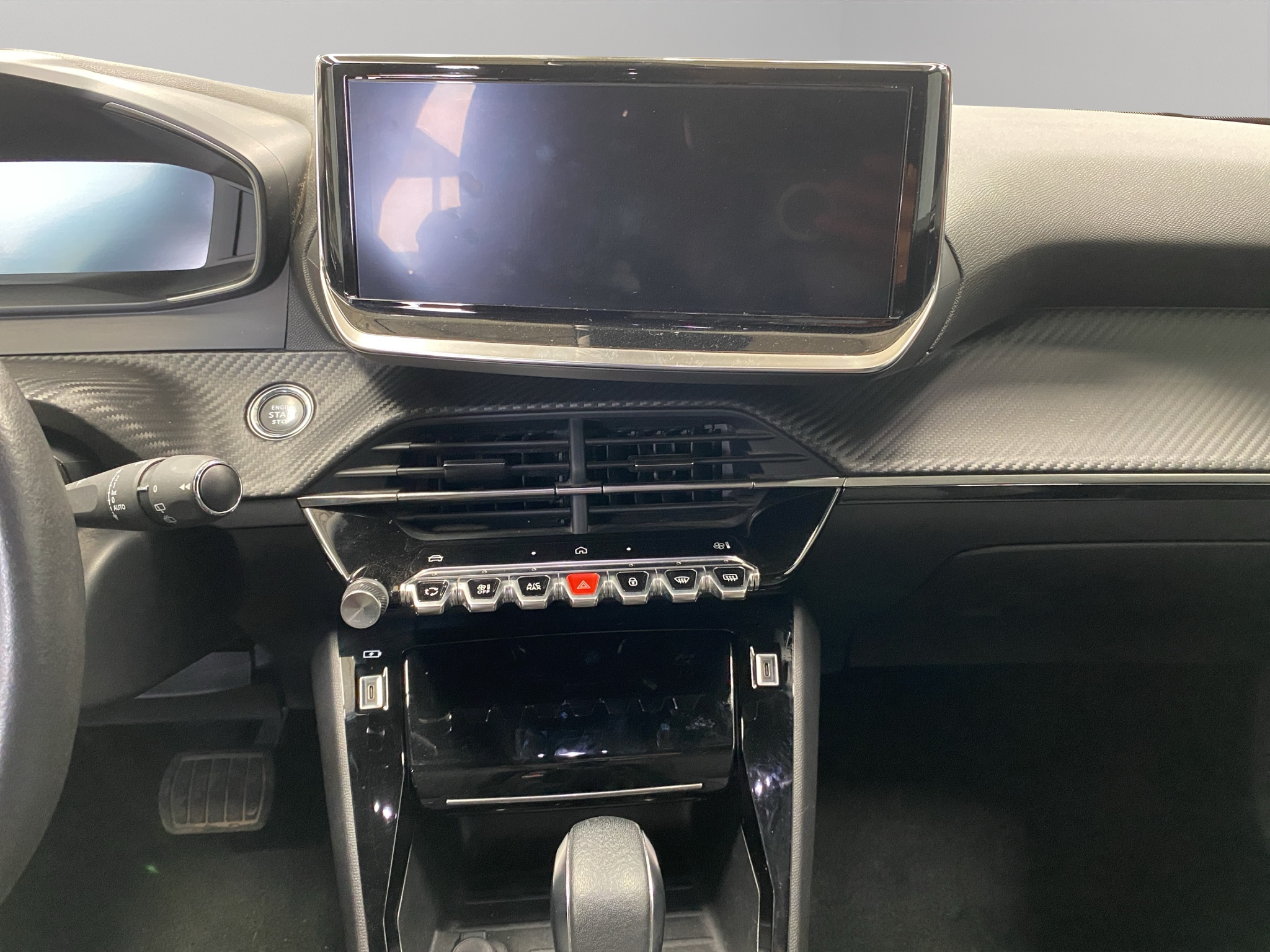 Peugeot 2008  5 pts. Allure, 1.2T, TA, pantalla touch 10 2025