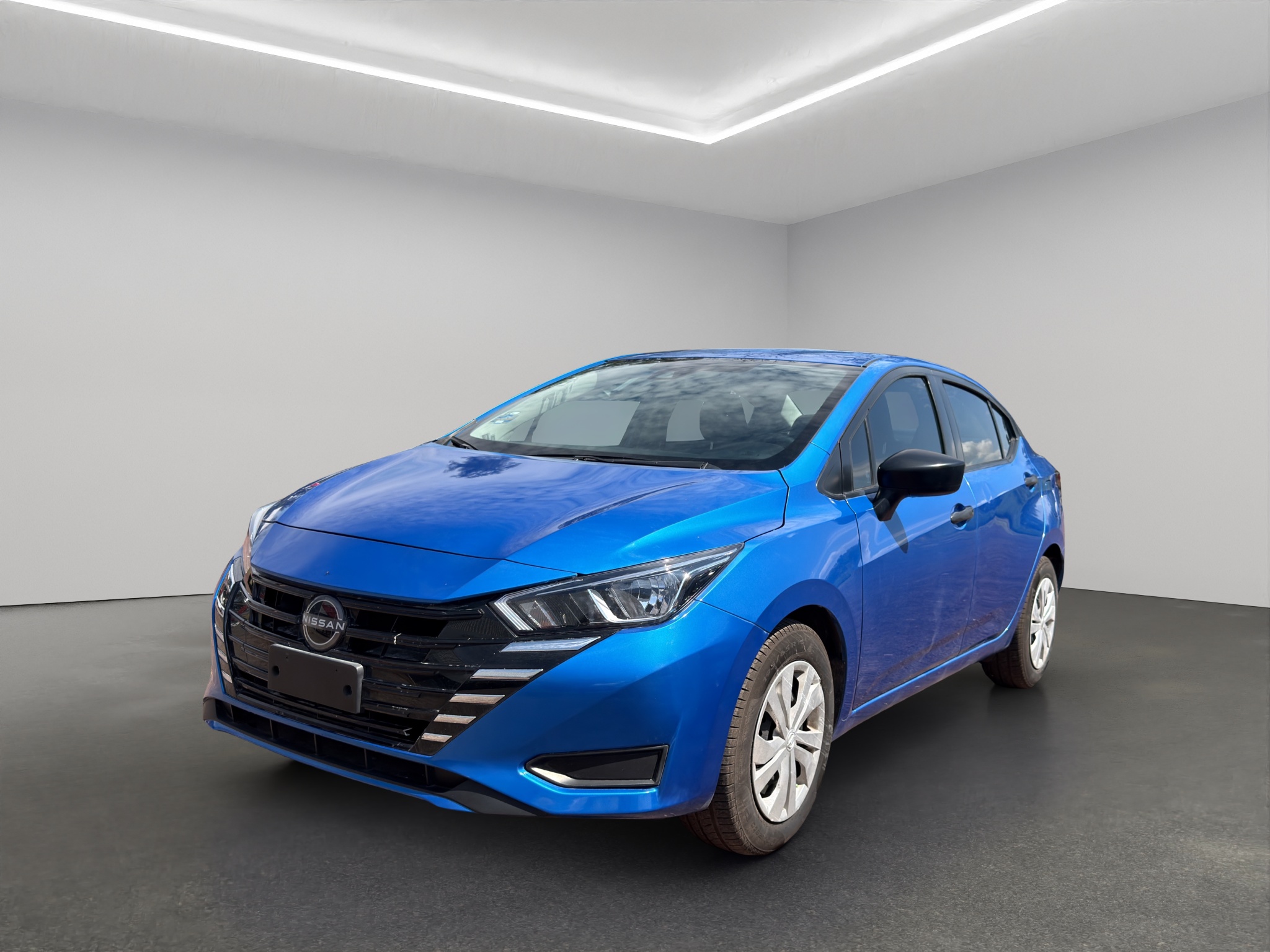 Nissan Versa 4 pts. Sense, TM5, a/ac., R-15 (cambio de línea) 2023